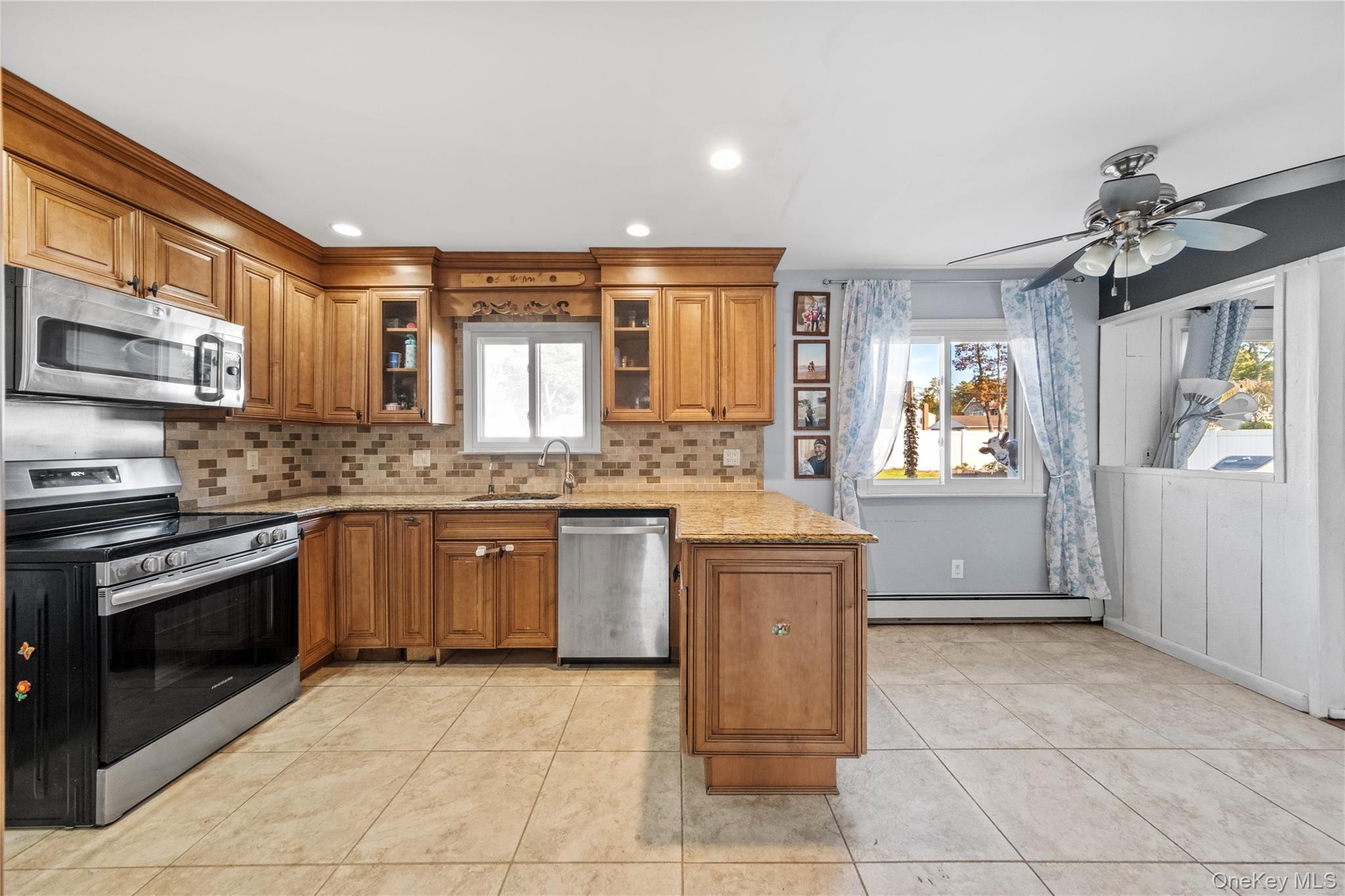 Single Family Singingwood  Suffolk County, NY 11741, MLS-926981-23