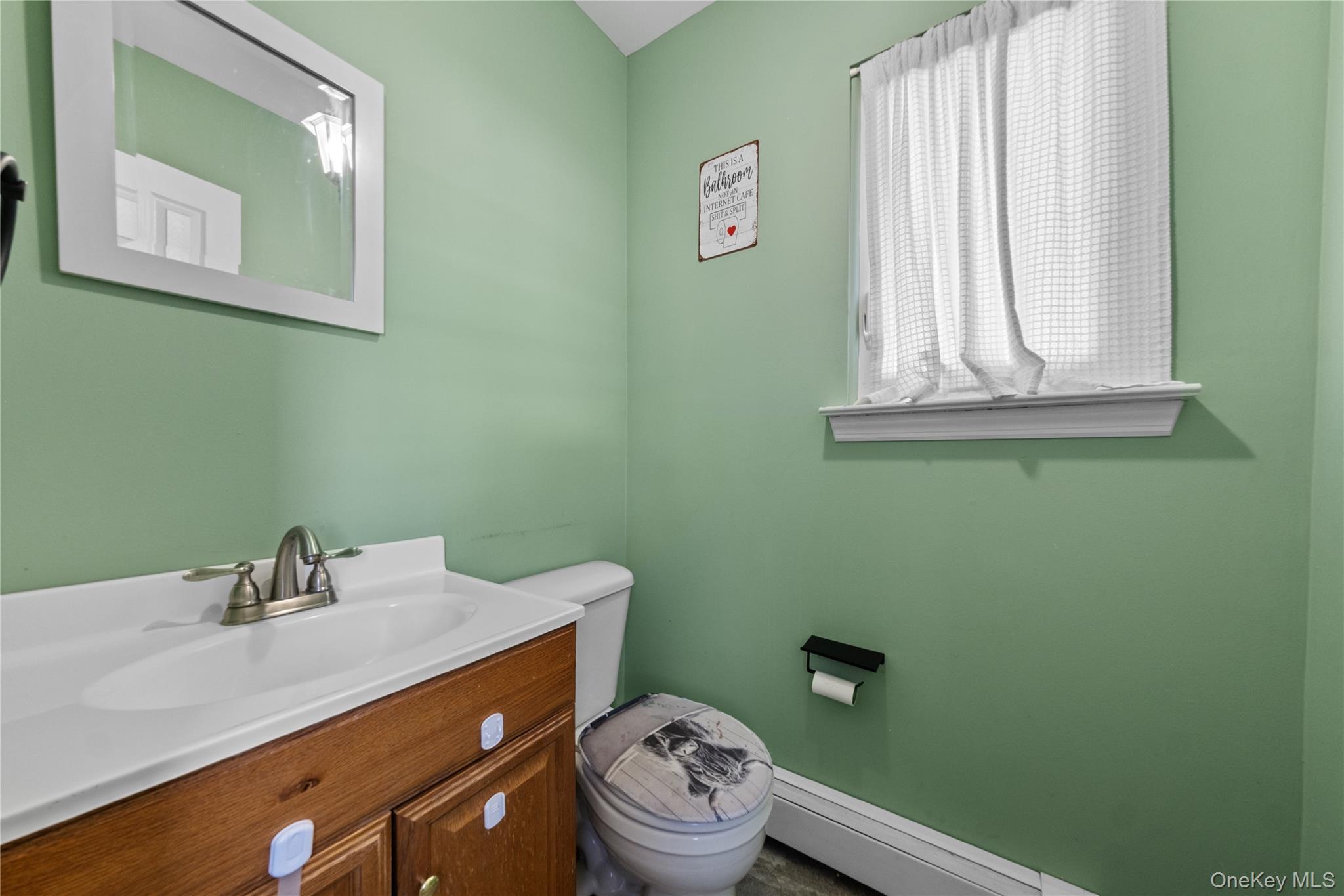 Single Family Singingwood  Suffolk County, NY 11741, MLS-926981-29