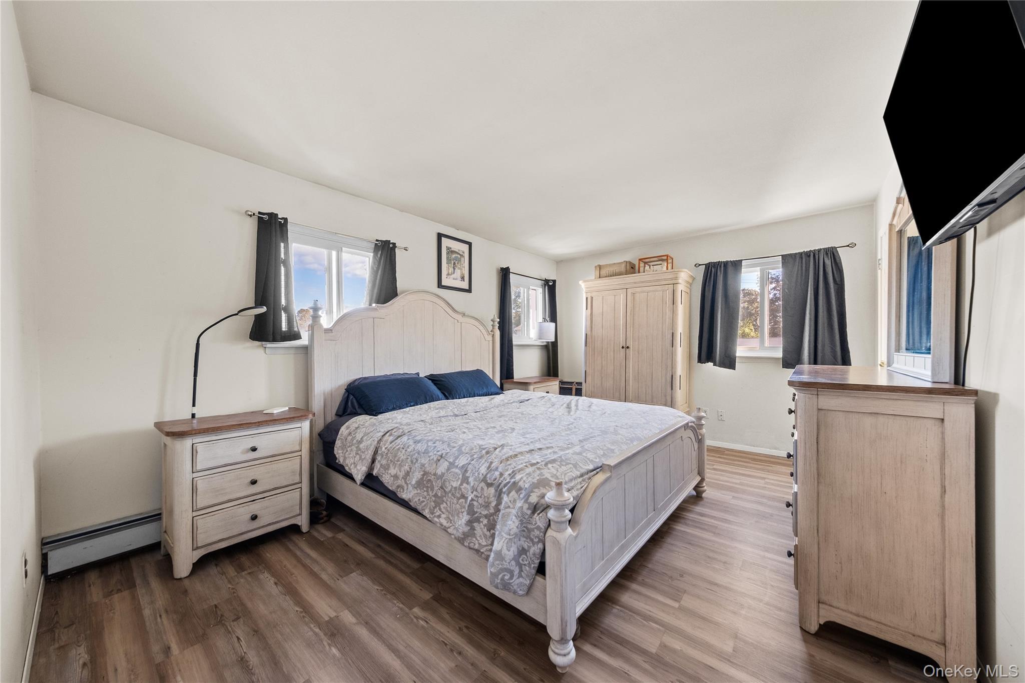 Single Family Singingwood  Suffolk County, NY 11741, MLS-926981-34