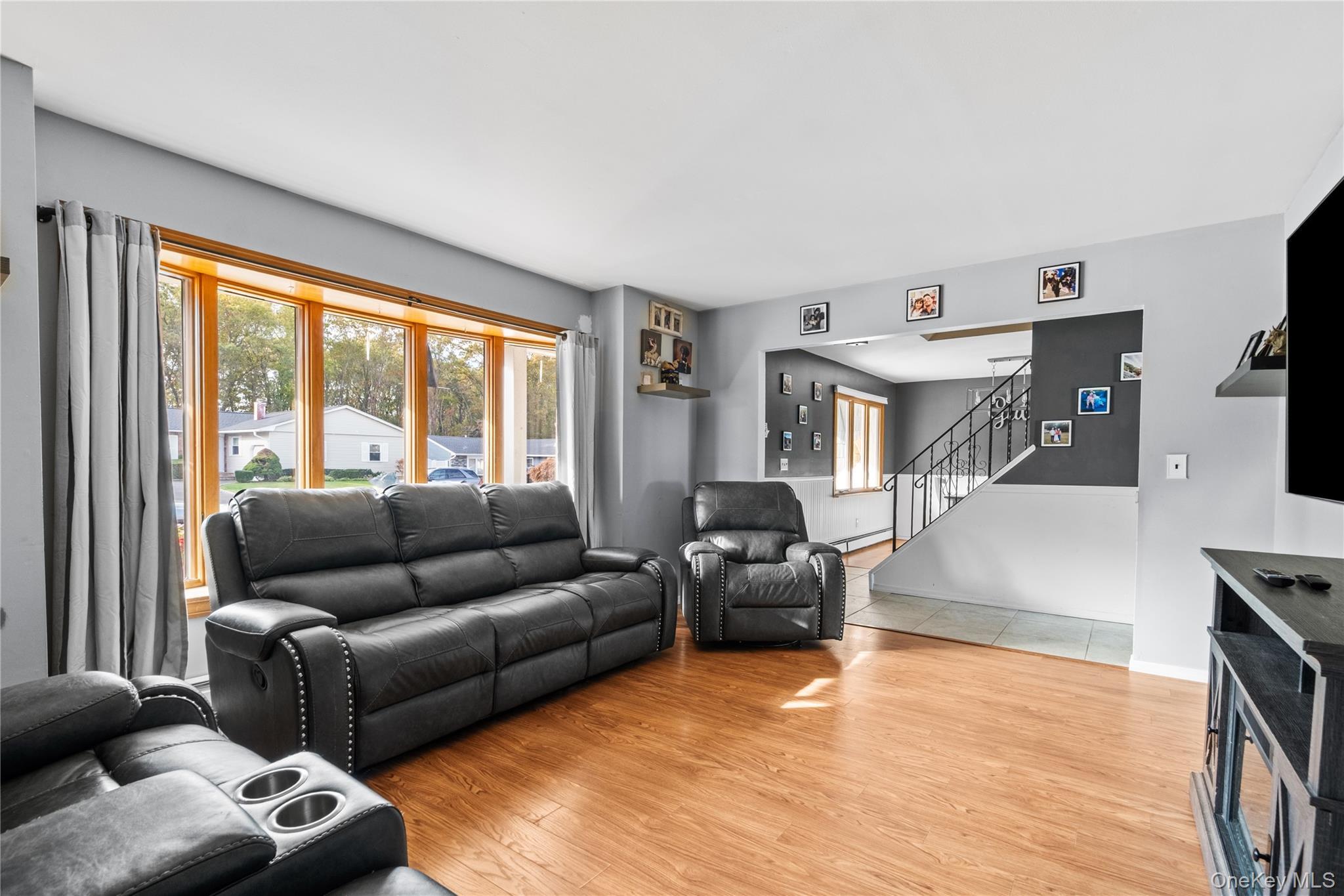 Single Family Singingwood  Suffolk County, NY 11741, MLS-926981-5