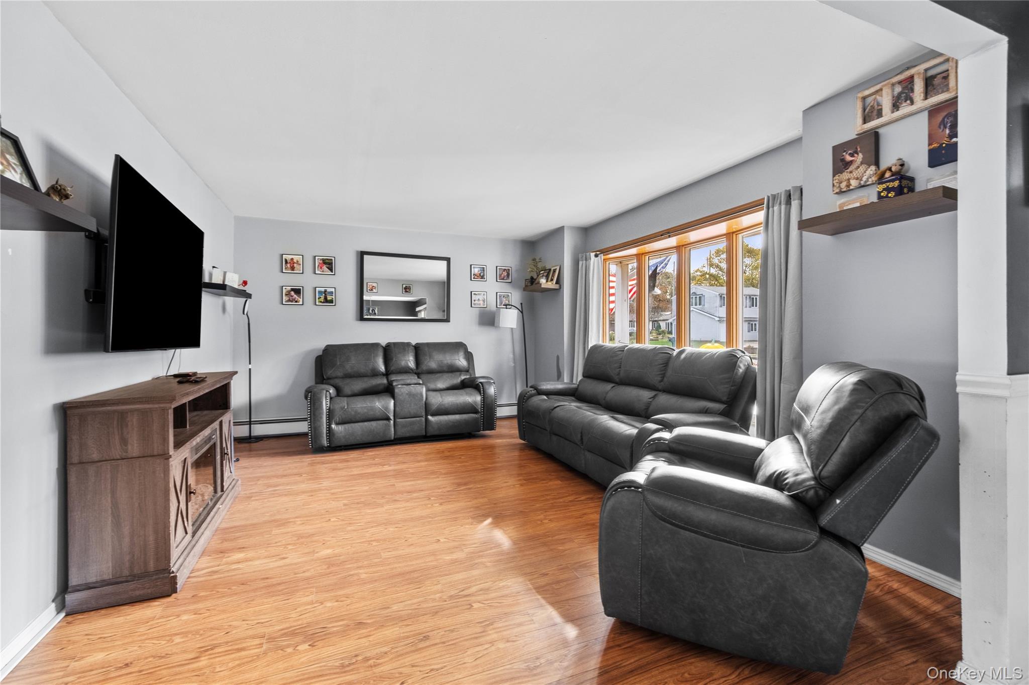 Single Family Singingwood  Suffolk County, NY 11741, MLS-926981-7