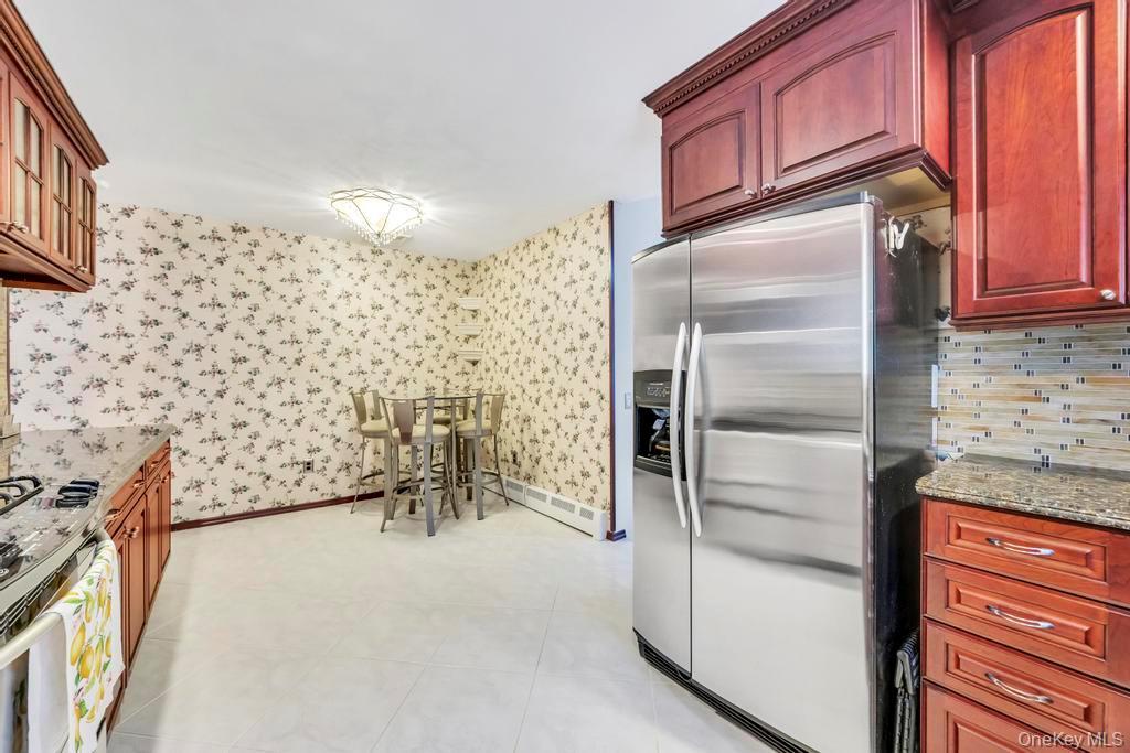 Single Family Evelyn  Suffolk County, NY 11949, MLS-927000-19