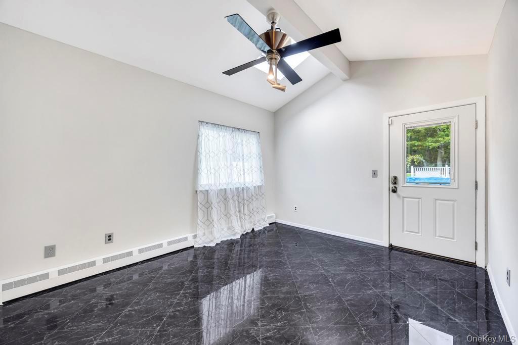 Single Family Evelyn  Suffolk County, NY 11949, MLS-927000-20