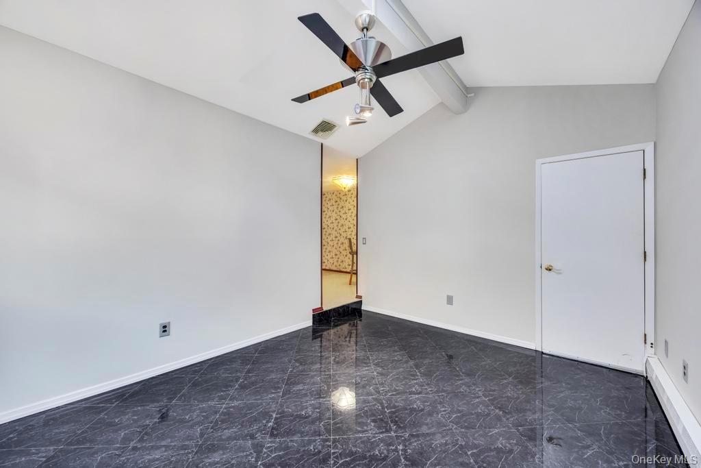 Single Family Evelyn  Suffolk County, NY 11949, MLS-927000-21