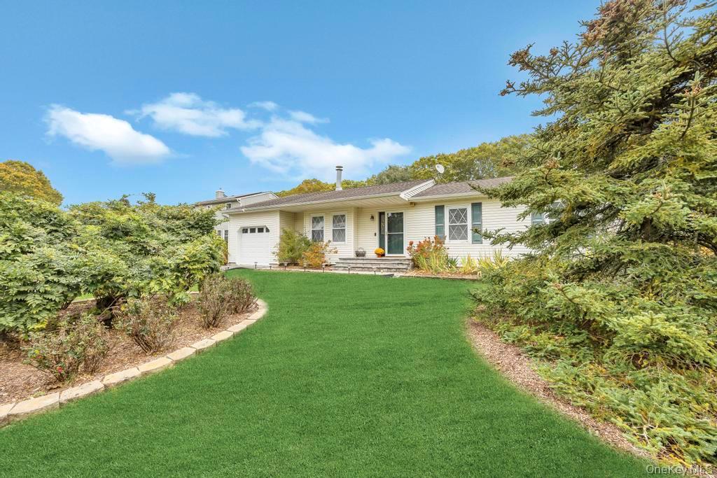 Single Family Evelyn  Suffolk County, NY 11949, MLS-927000-3