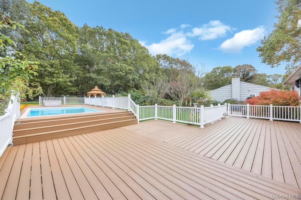 Single Family Evelyn  Suffolk County, NY 11949, MLS-927000-8