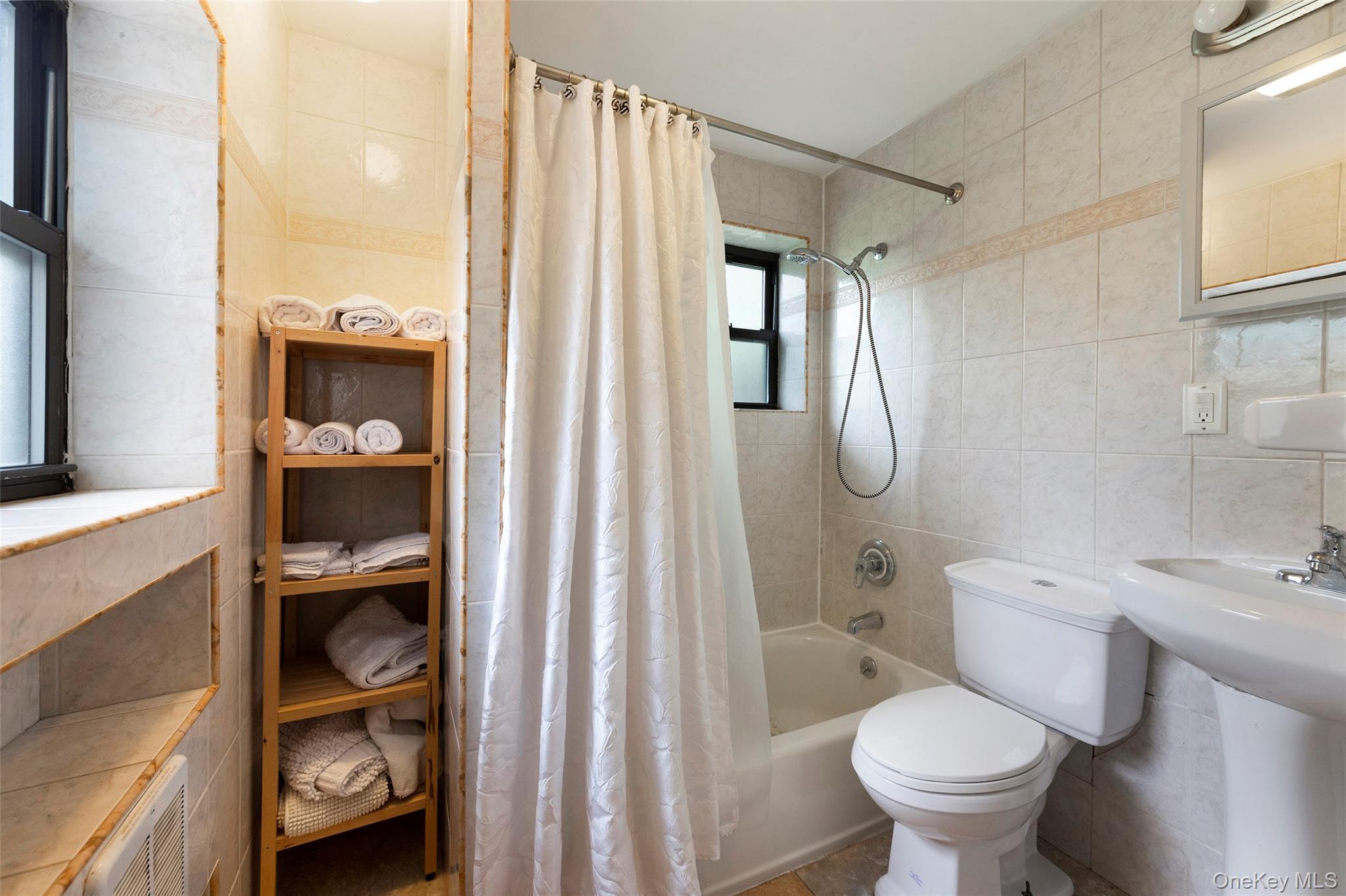 Single Family Hancock Brooklyn, NY 11216, MLS-927016-11