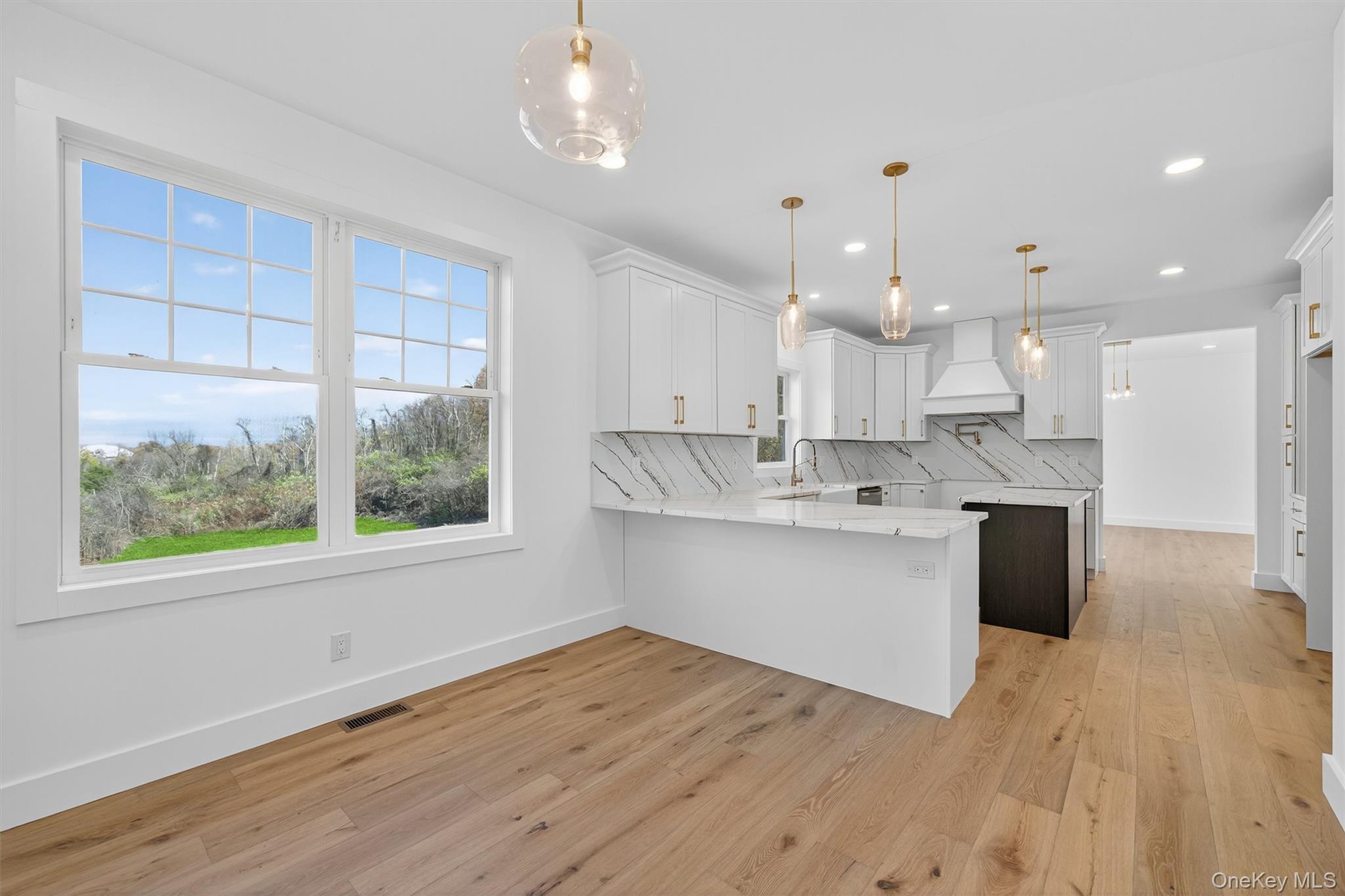 Single Family Bills  Ulster County, NY 12547, MLS-927018-12