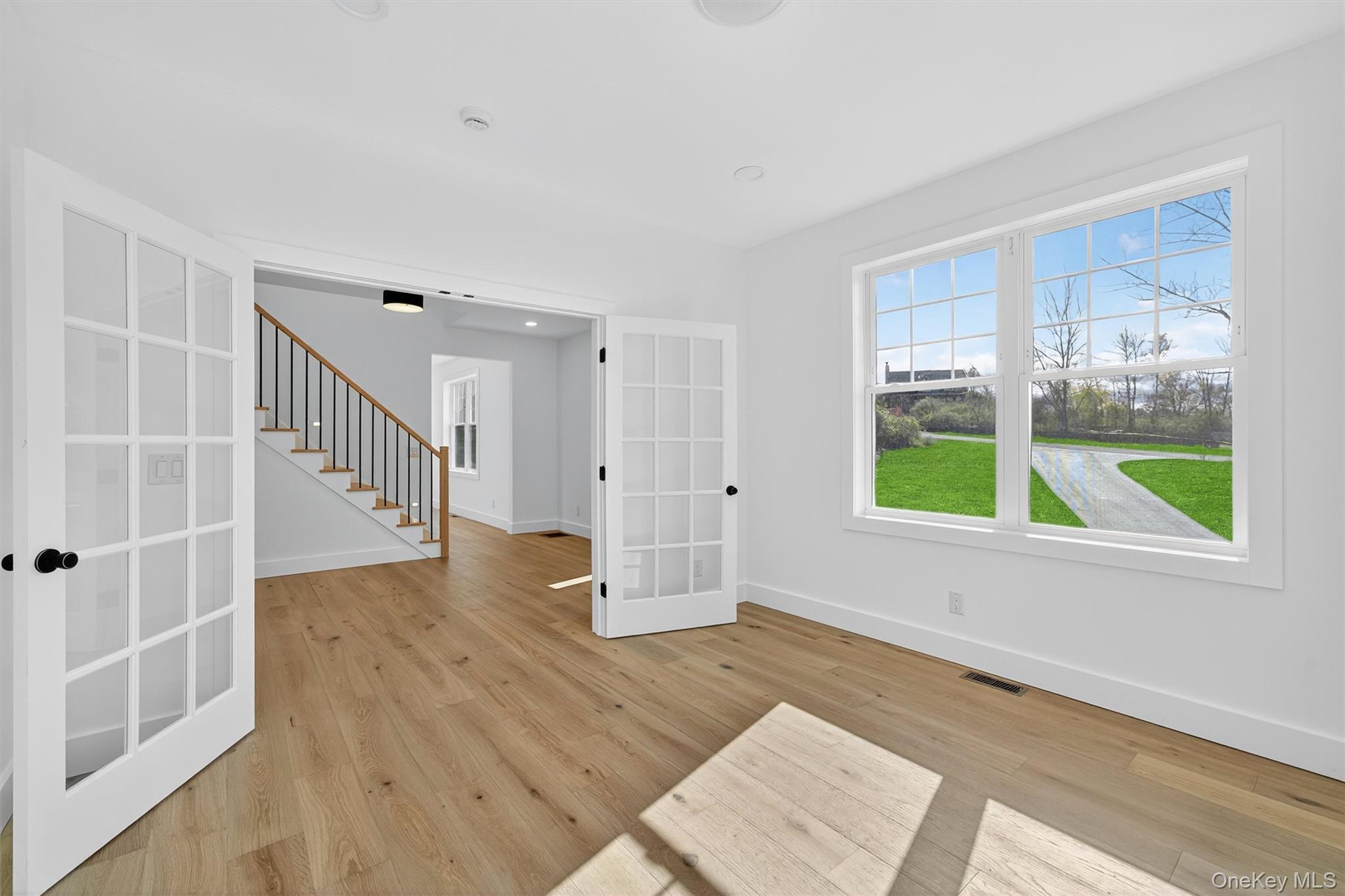 Single Family Bills  Ulster County, NY 12547, MLS-927018-13