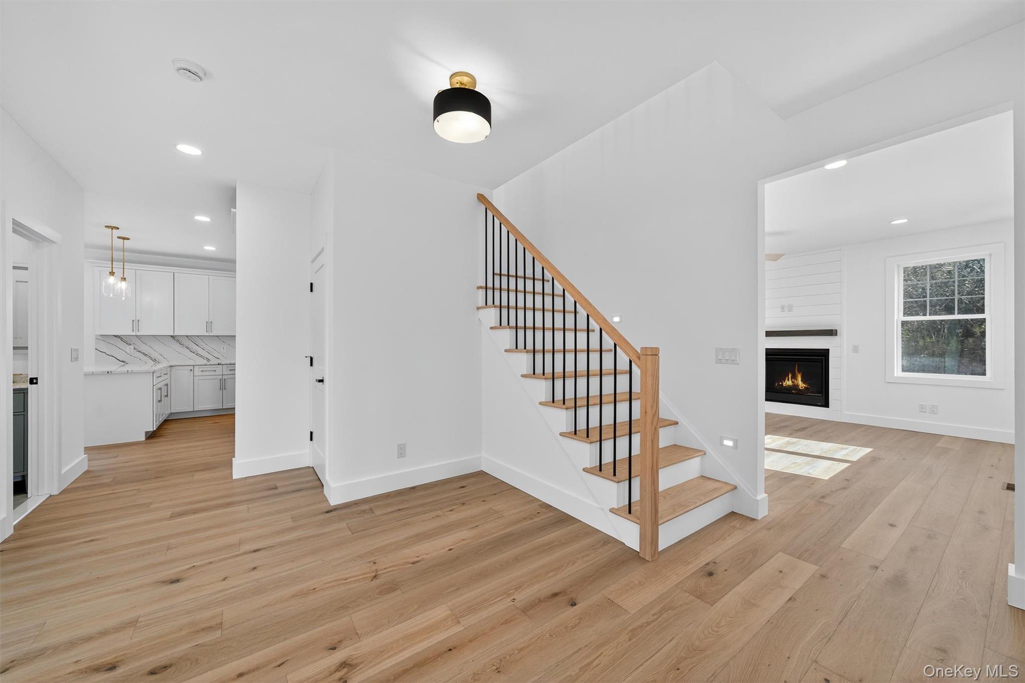 Single Family Bills  Ulster County, NY 12547, MLS-927018-15