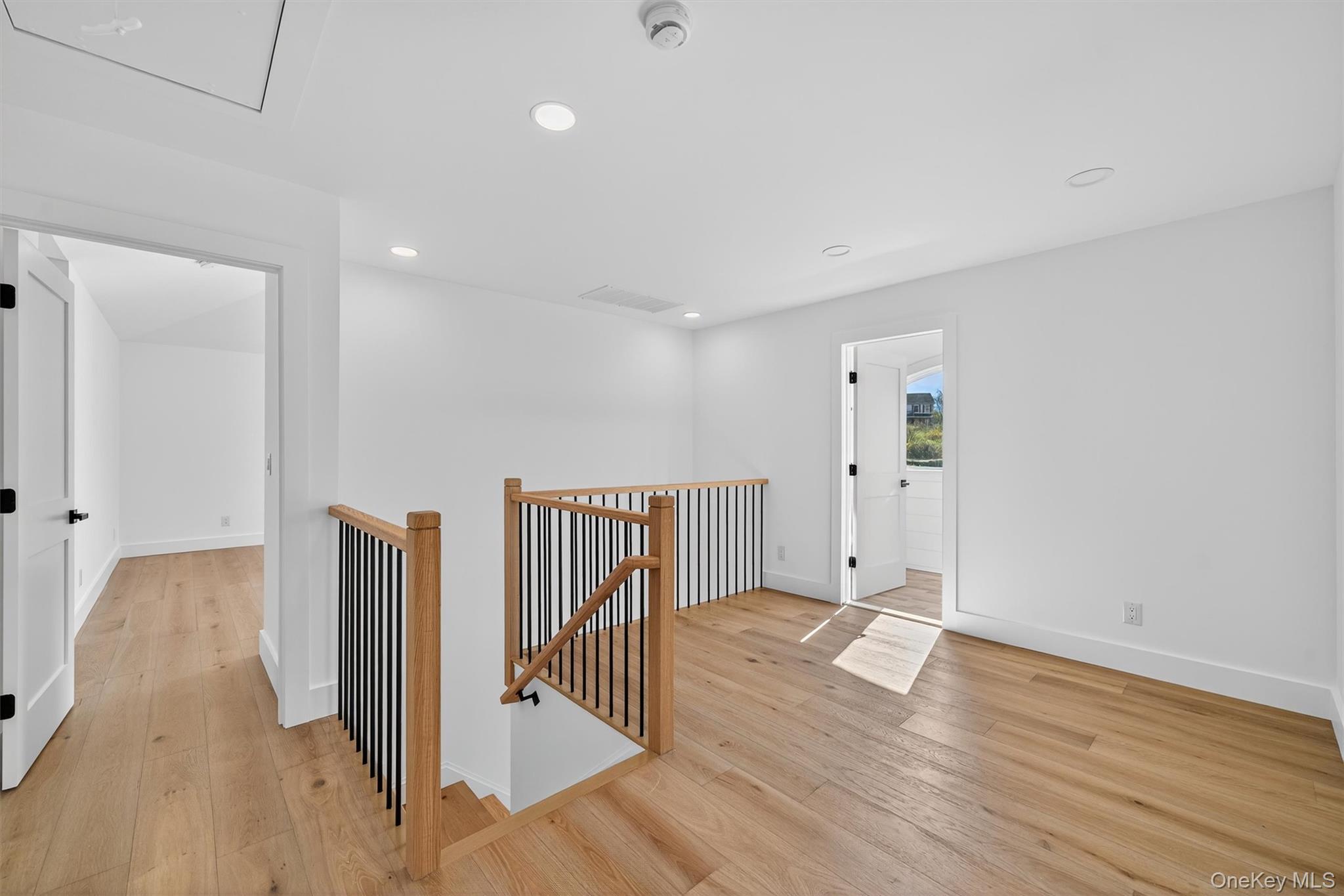 Single Family Bills  Ulster County, NY 12547, MLS-927018-16