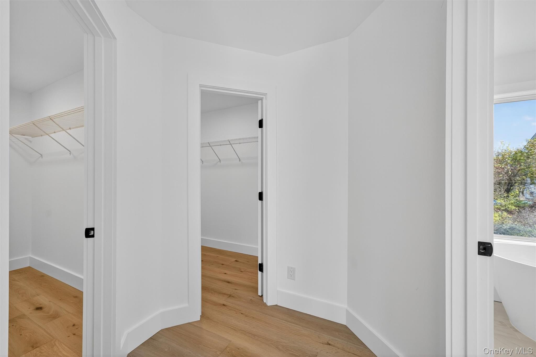 Single Family Bills  Ulster County, NY 12547, MLS-927018-19