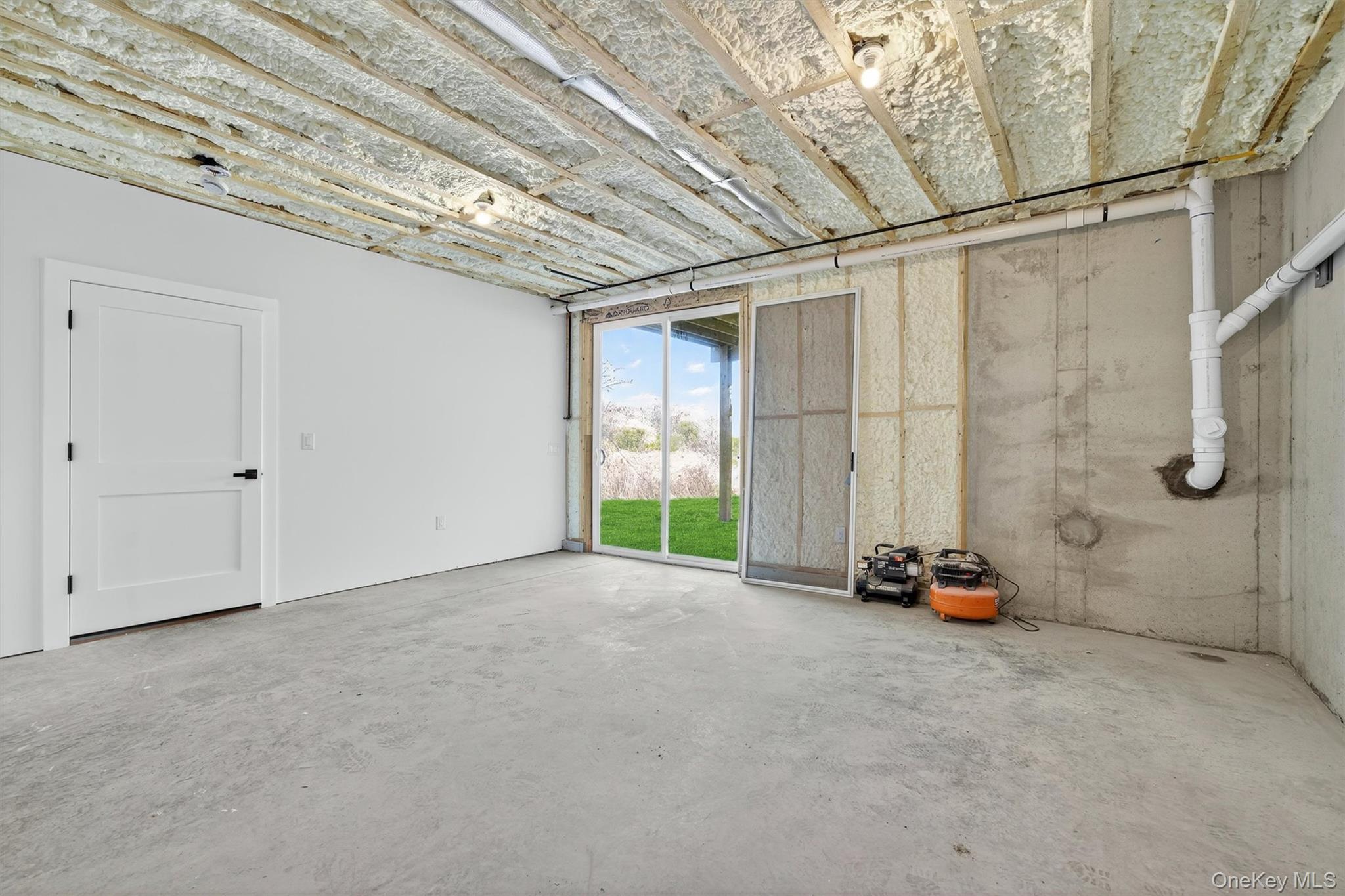 Single Family Bills  Ulster County, NY 12547, MLS-927018-26