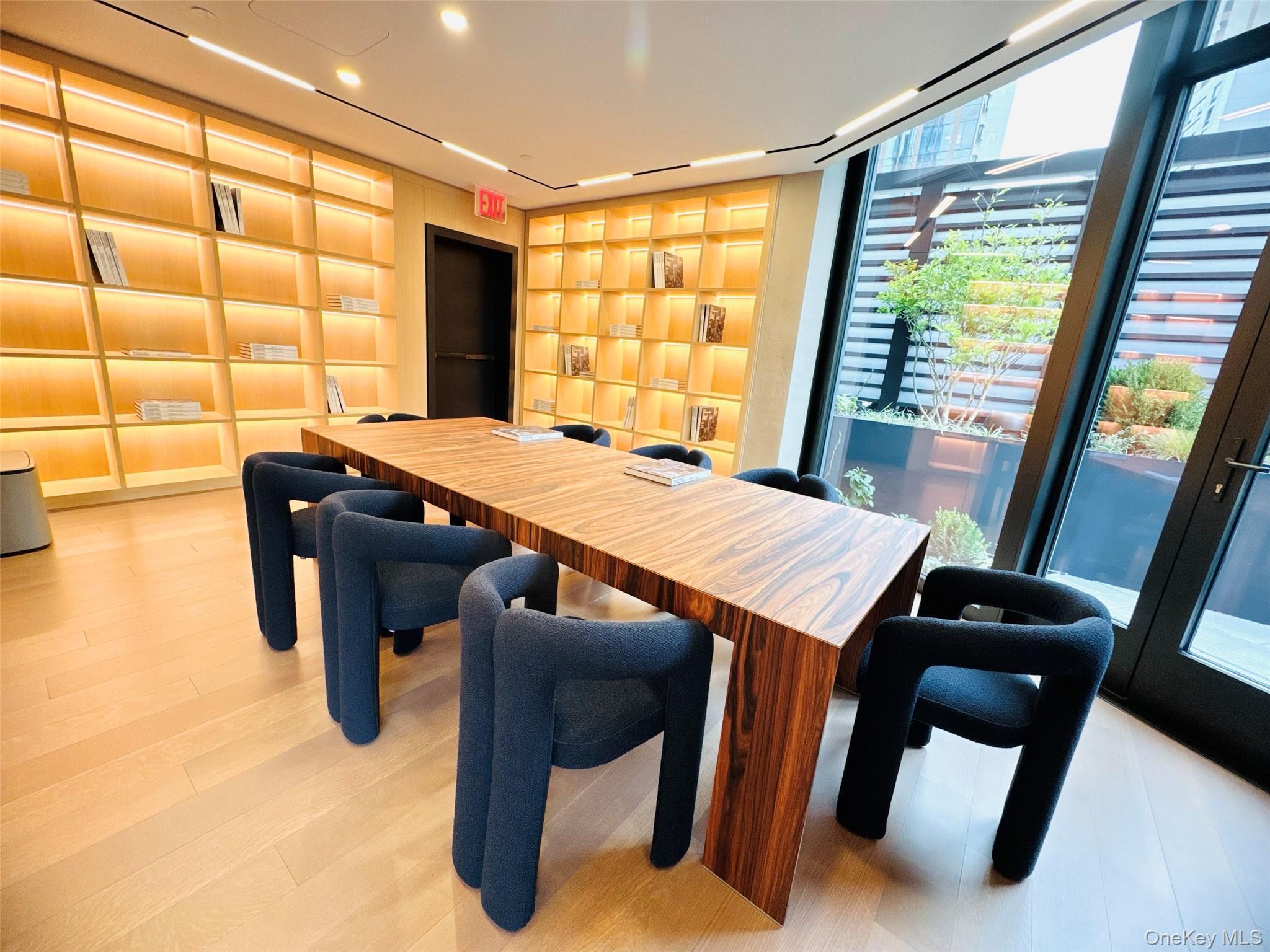 Apartment Greenwich Manhattan, NY 10006, MLS-927039-14