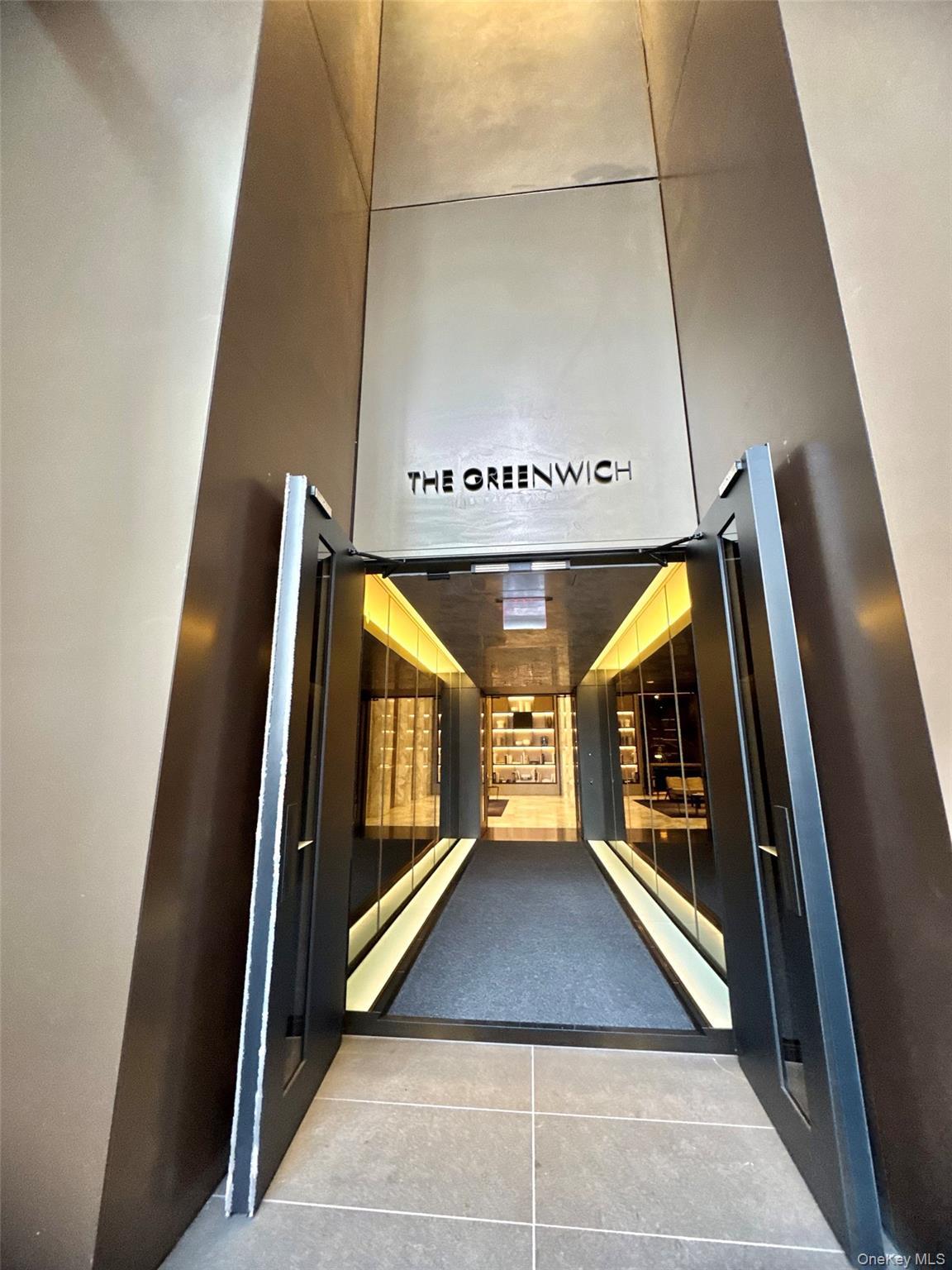 Apartment Greenwich Manhattan, NY 10006, MLS-927039-16