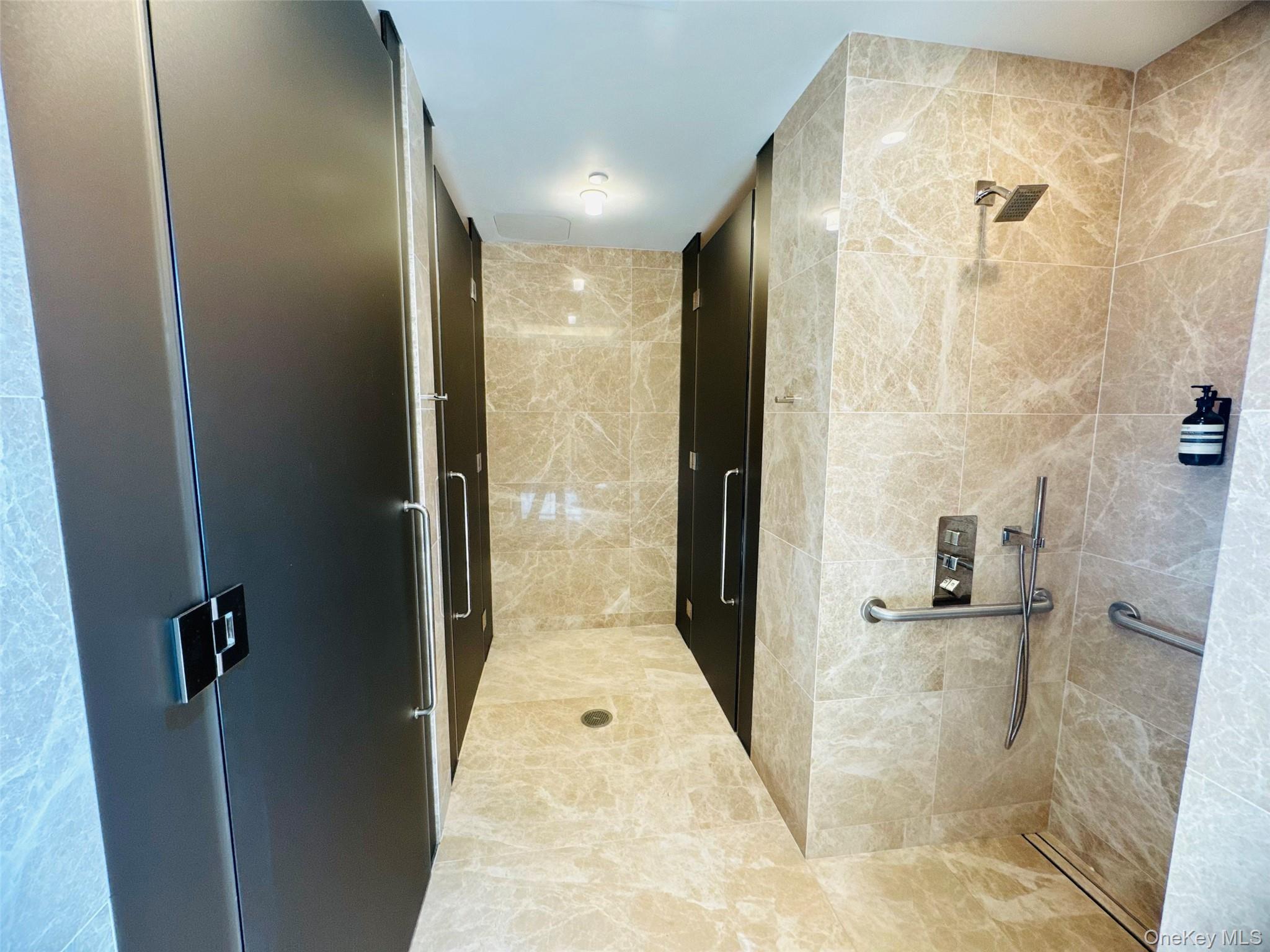 Apartment Greenwich Manhattan, NY 10006, MLS-927039-23