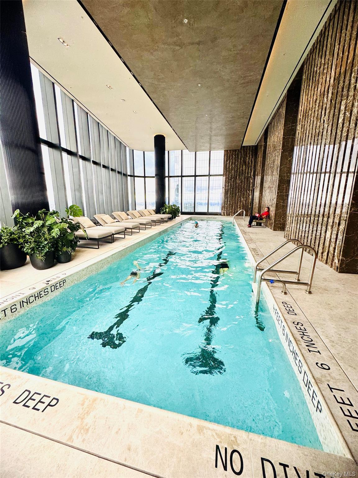 Apartment Greenwich Manhattan, NY 10006, MLS-927039-36