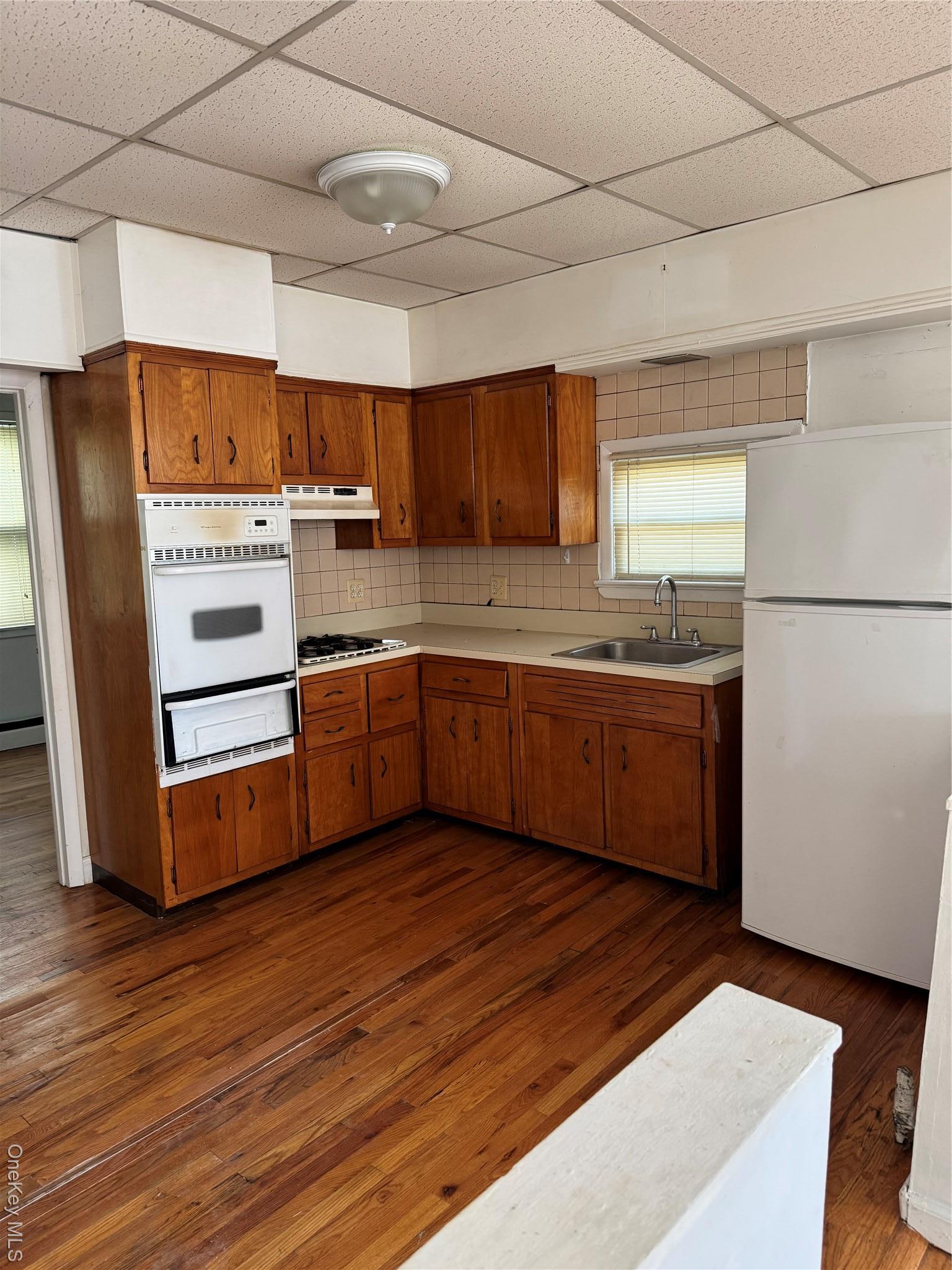 Single Family Barkley  Bronx, NY 10465, MLS-927047-3