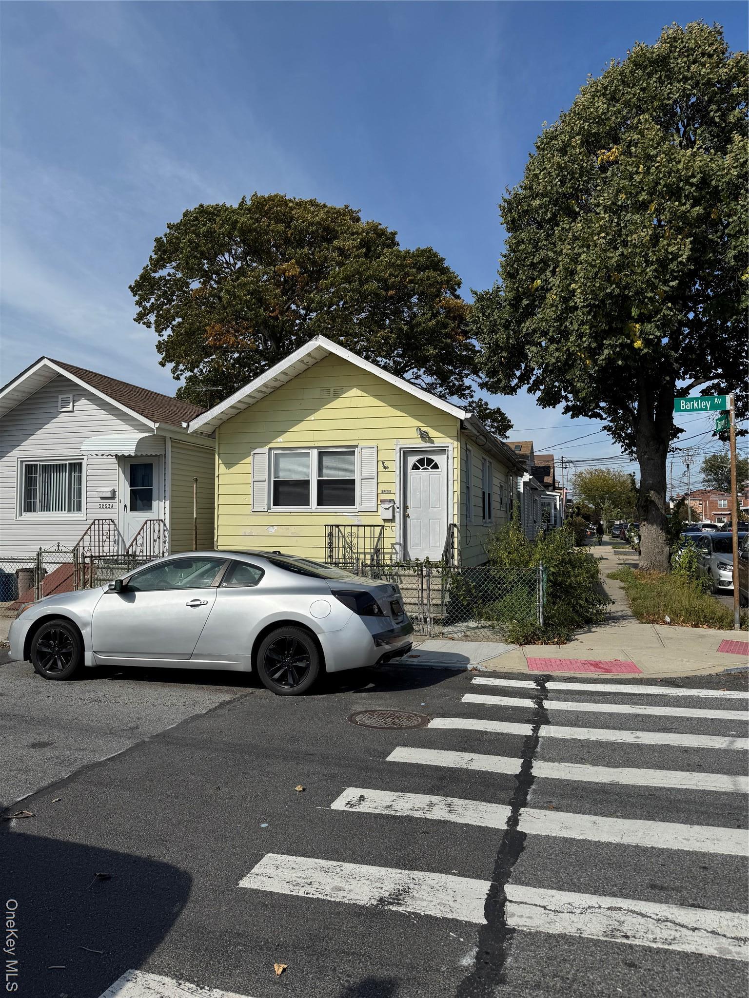 Single Family Barkley  Bronx, NY 10465, MLS-927047-9