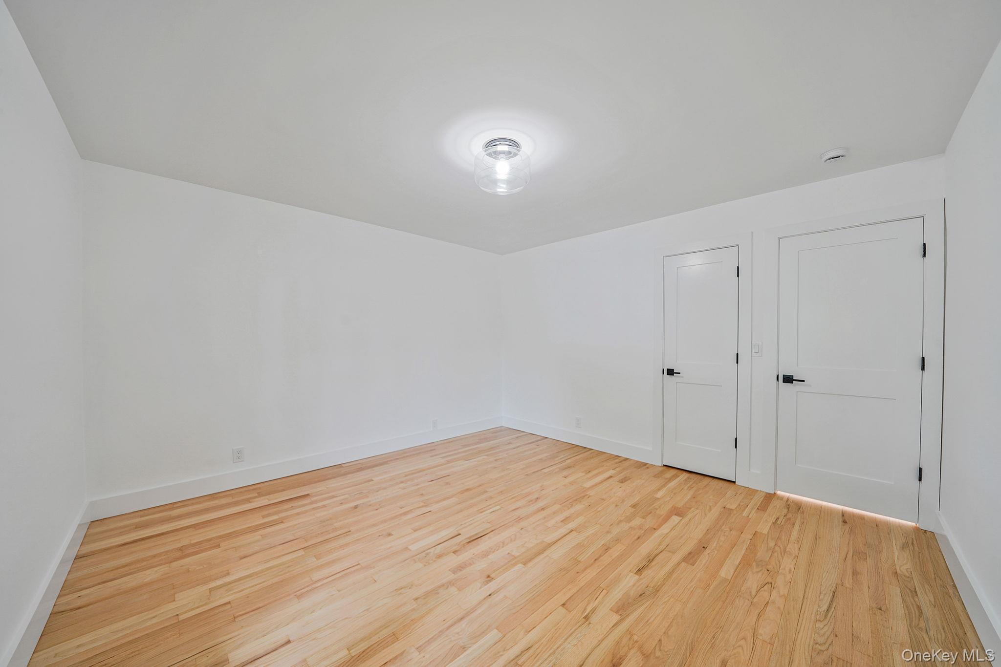 Single Family Fairview Nassau County, NY 11050, MLS-927073-18