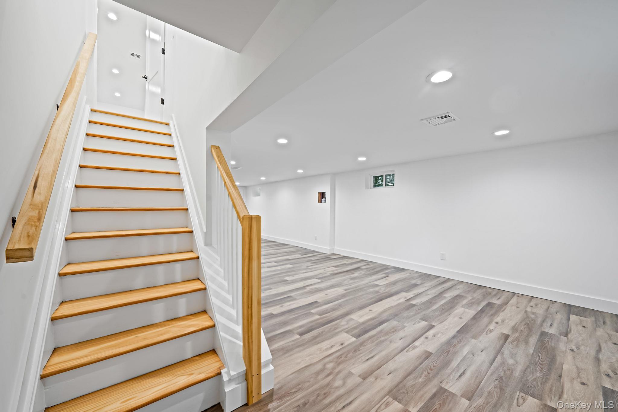 Single Family Fairview Nassau County, NY 11050, MLS-927073-23