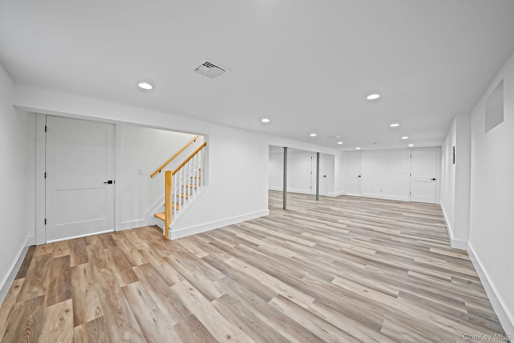 Single Family Fairview Nassau County, NY 11050, MLS-927073-24