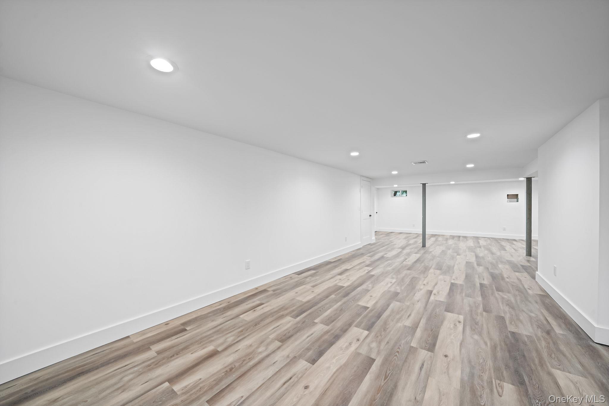 Single Family Fairview Nassau County, NY 11050, MLS-927073-26