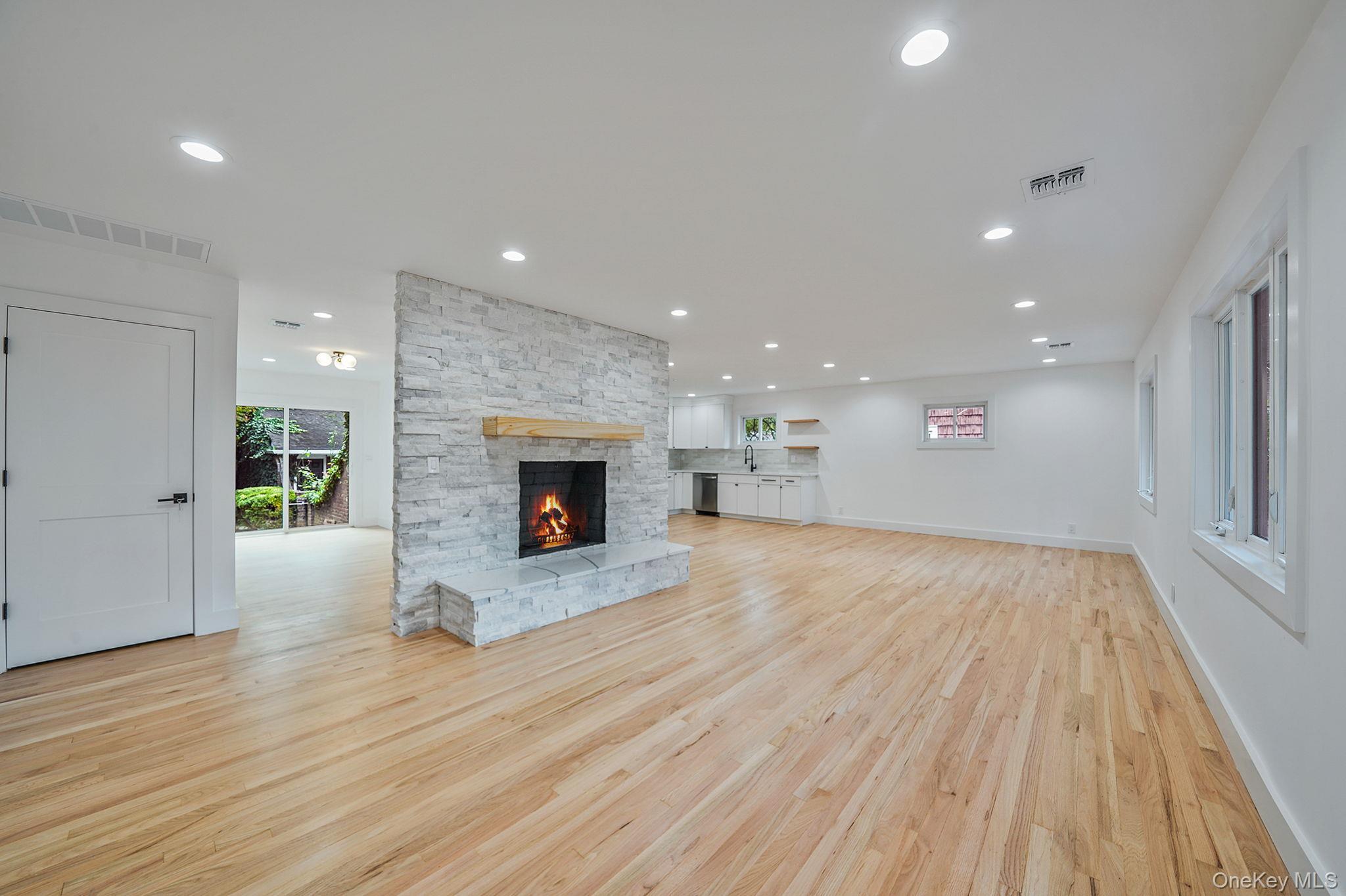 Single Family Fairview Nassau County, NY 11050, MLS-927073-6