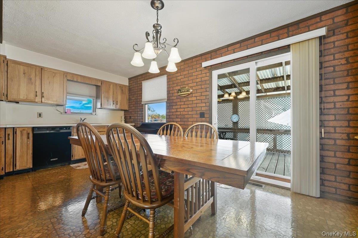 Single Family Grand Suffolk County, NY 11729, MLS-927082-11