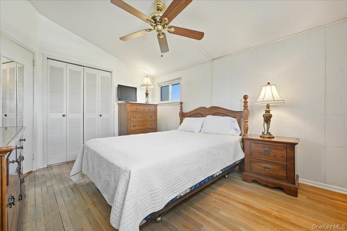 Single Family Grand Suffolk County, NY 11729, MLS-927082-22