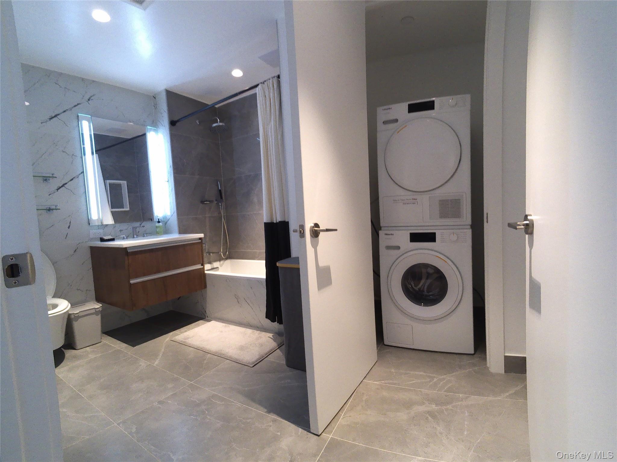 Condo Maple  Queens, NY 11355, MLS-927087-6