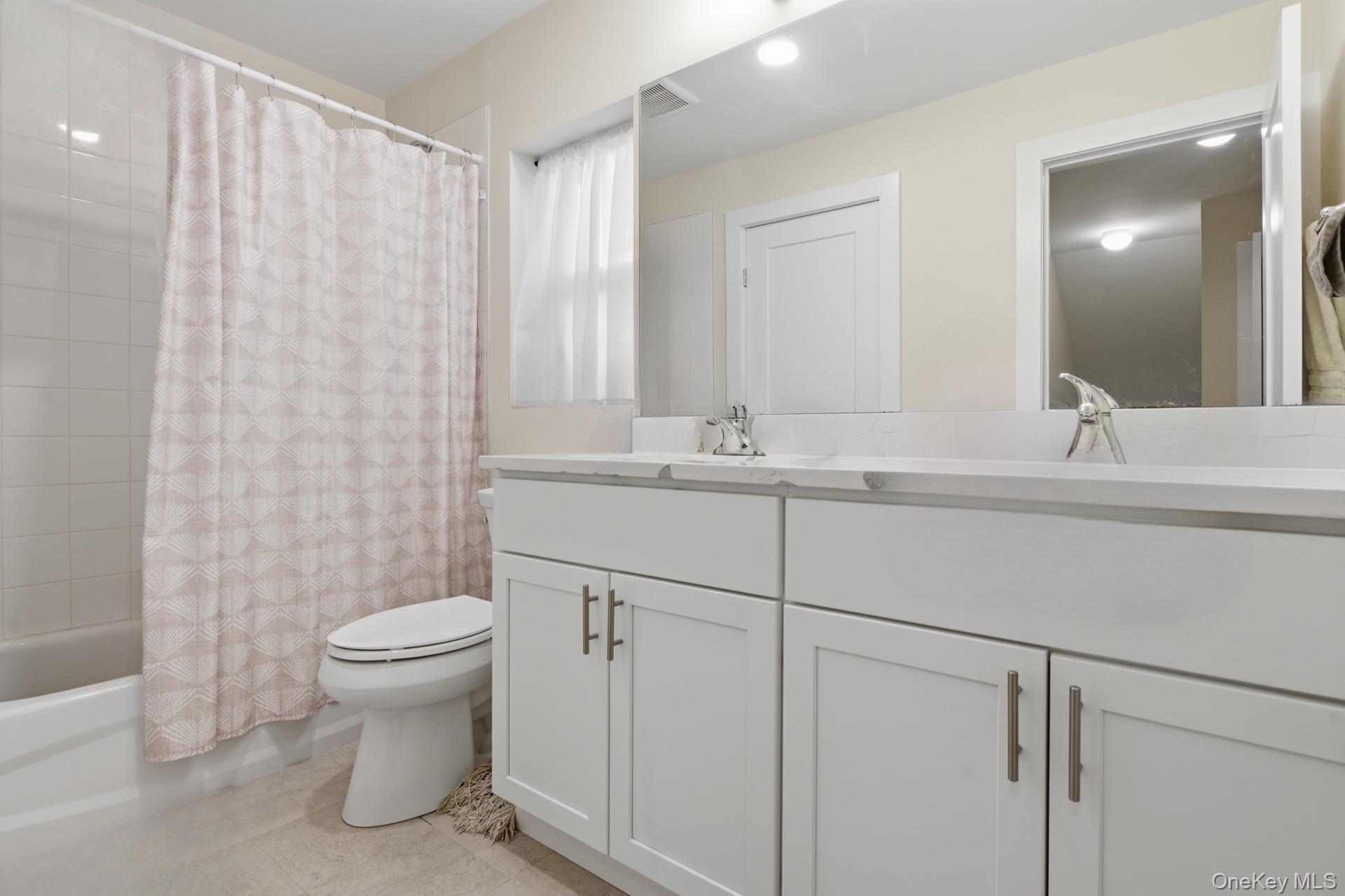 Single Family Dr Suffolk County, NY 11967, MLS-927103-10