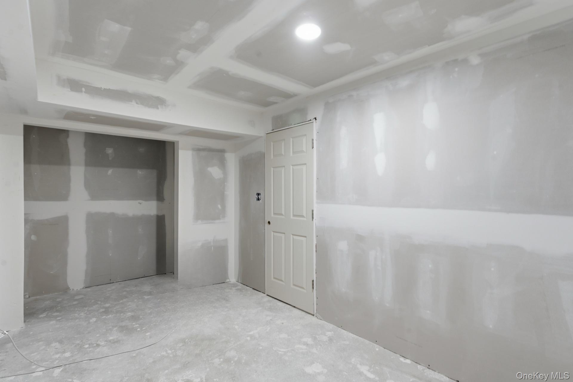 Single Family Dr Suffolk County, NY 11967, MLS-927103-11