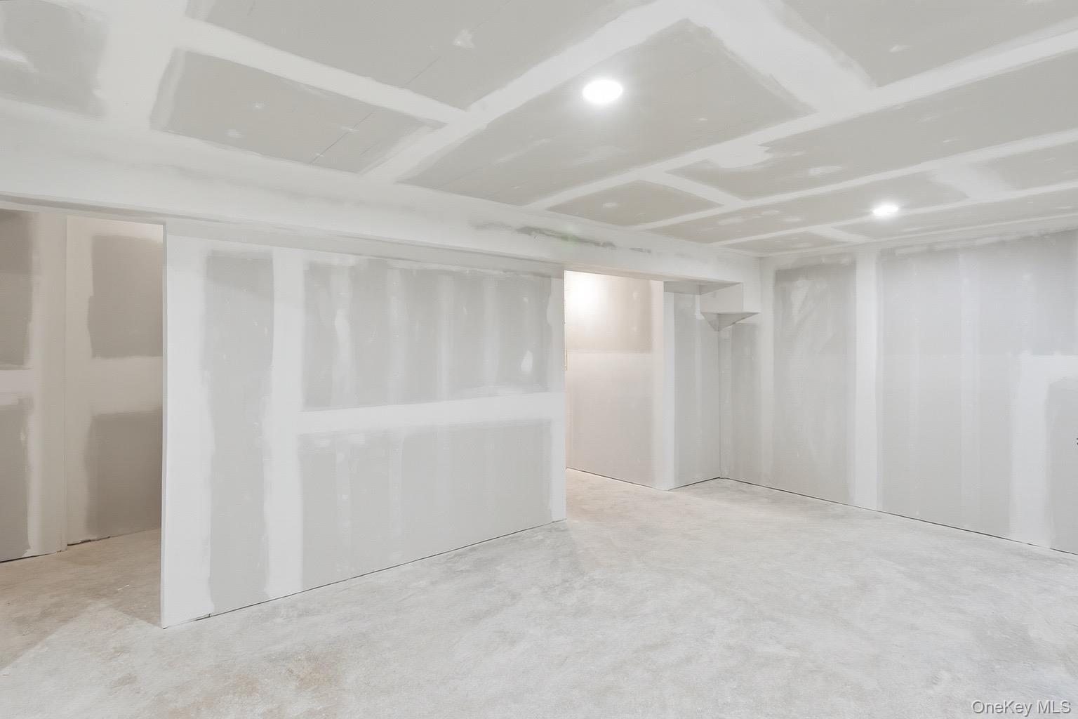 Single Family Dr Suffolk County, NY 11967, MLS-927103-12