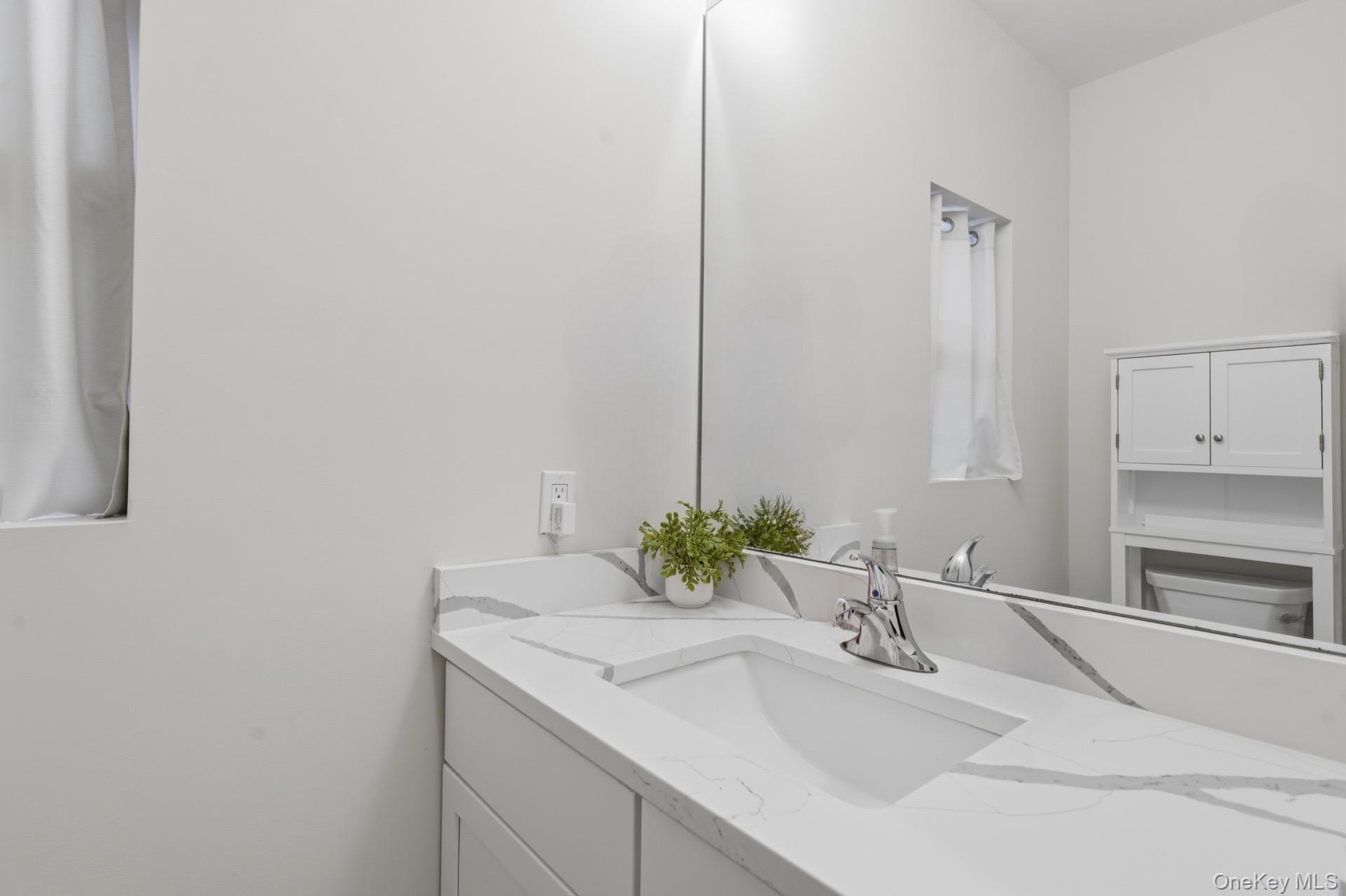 Single Family Dr Suffolk County, NY 11967, MLS-927103-8