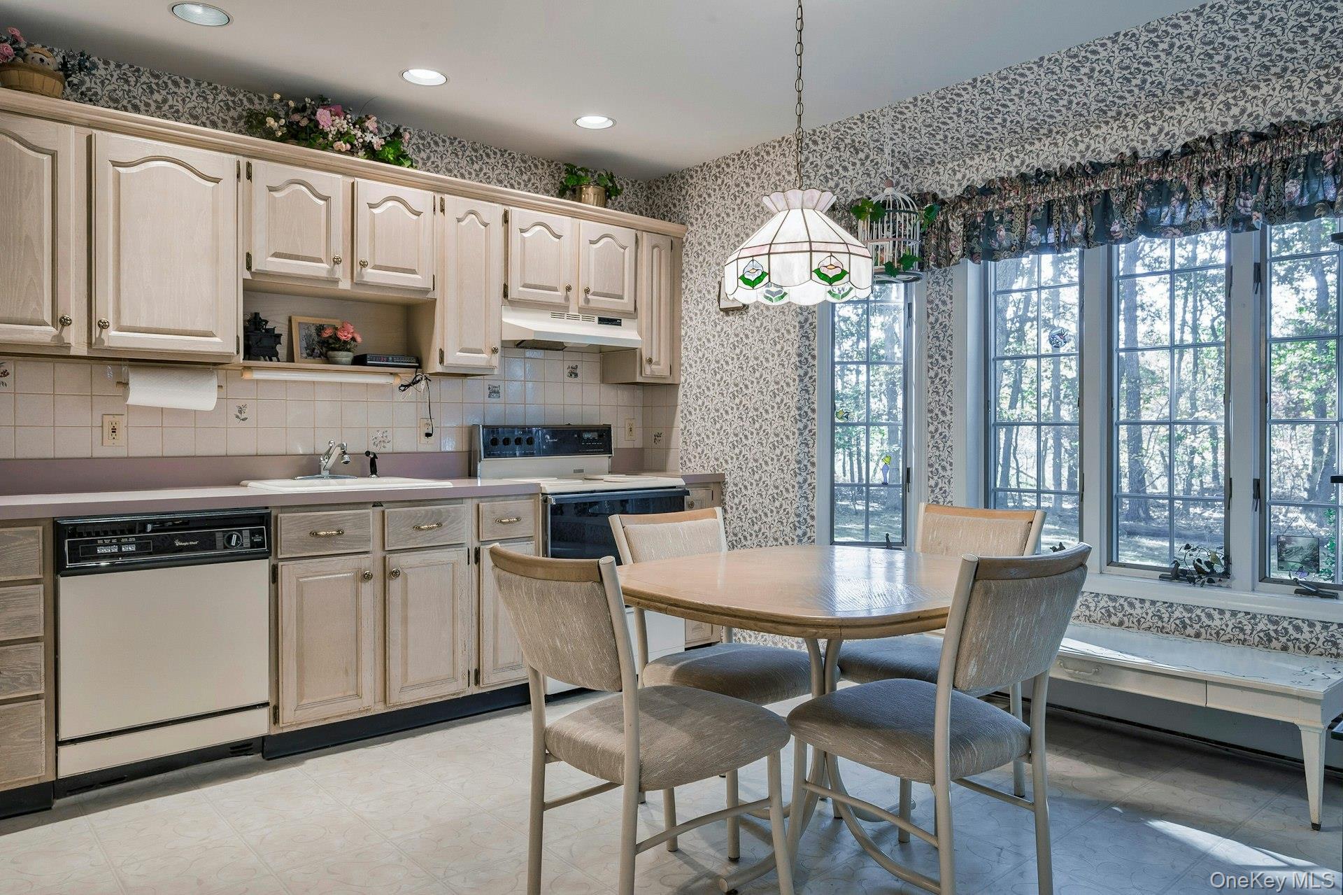 Single Family High Meadow  Suffolk County, NY 11901, MLS-927104-13