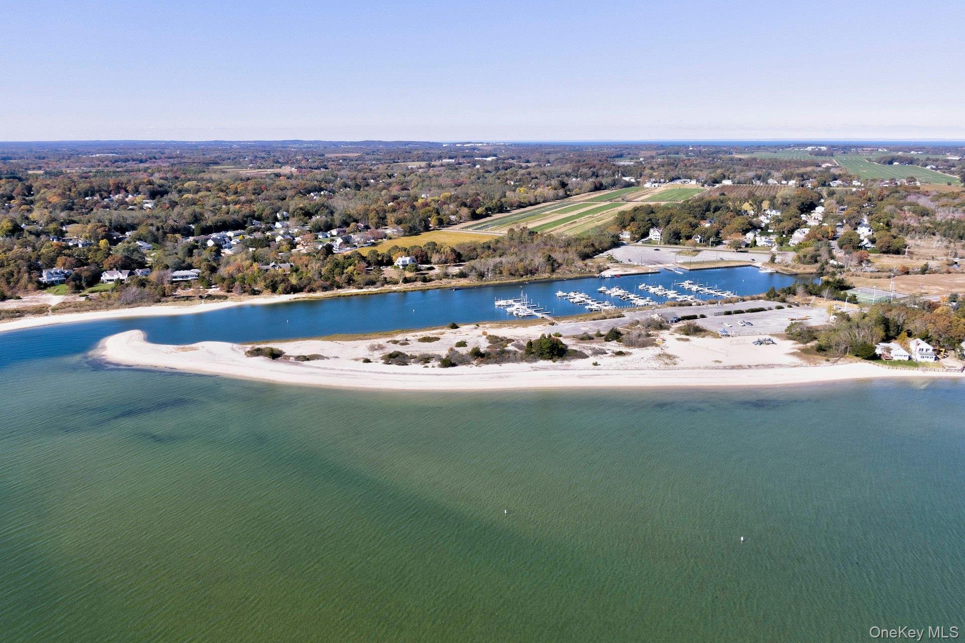 Single Family High Meadow  Suffolk County, NY 11901, MLS-927104-27