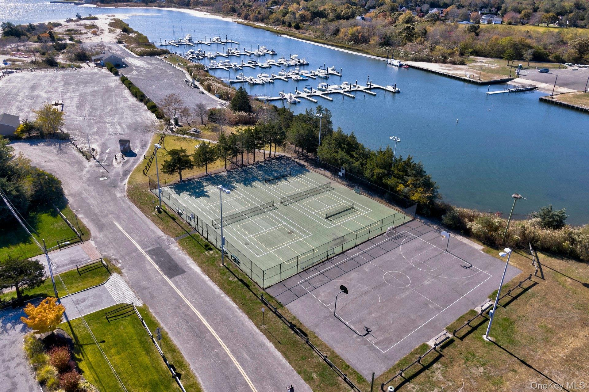 Single Family High Meadow  Suffolk County, NY 11901, MLS-927104-35