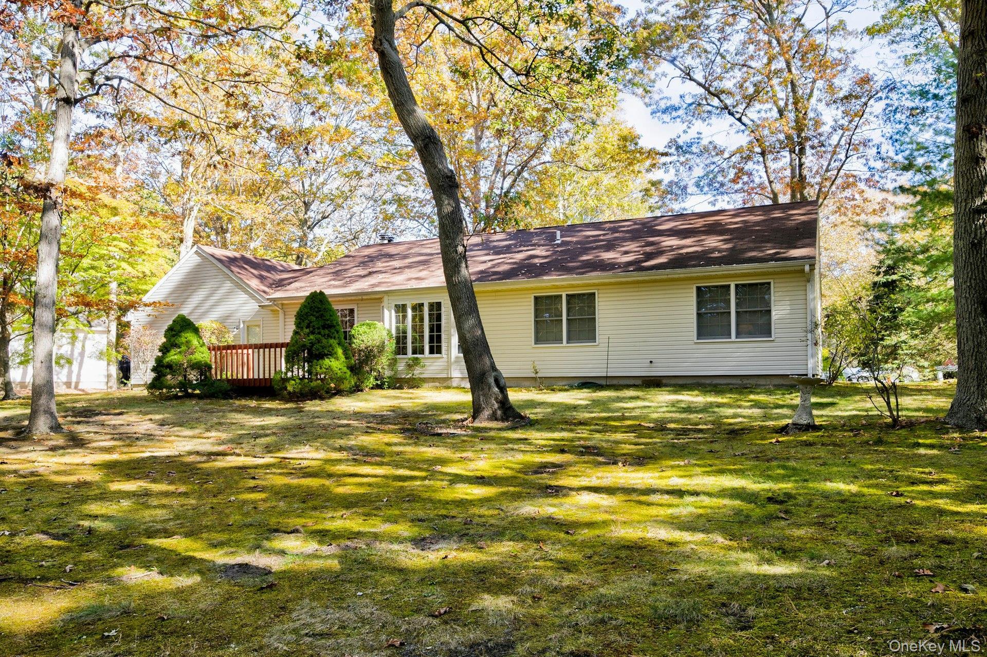 Single Family High Meadow  Suffolk County, NY 11901, MLS-927104-38