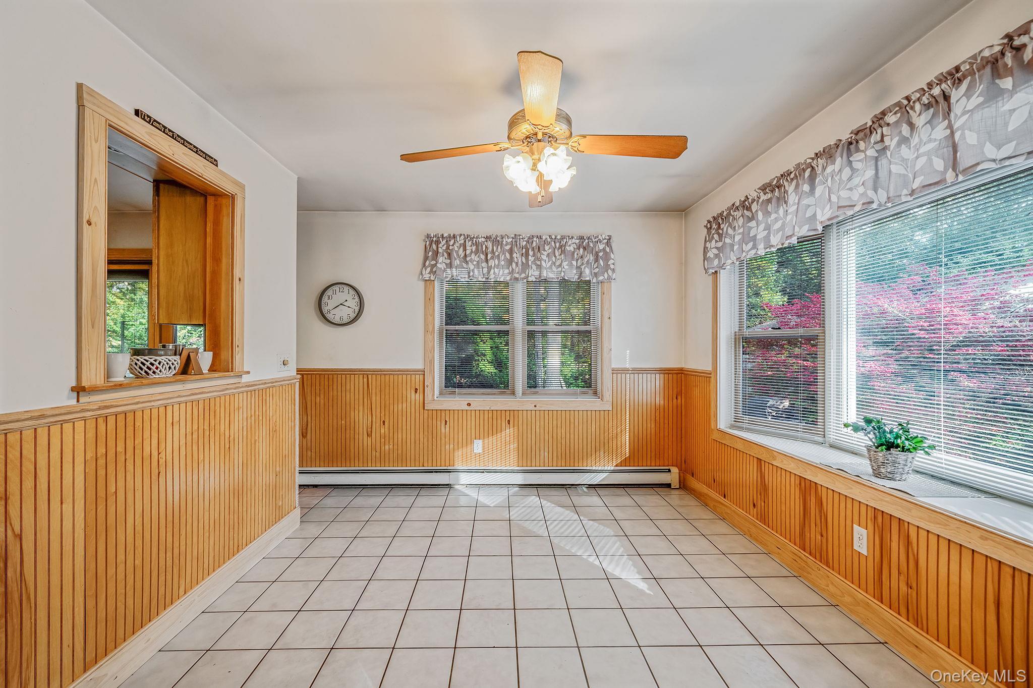 Single Family Brookhaven Suffolk County, NY 11901, MLS-927108-10