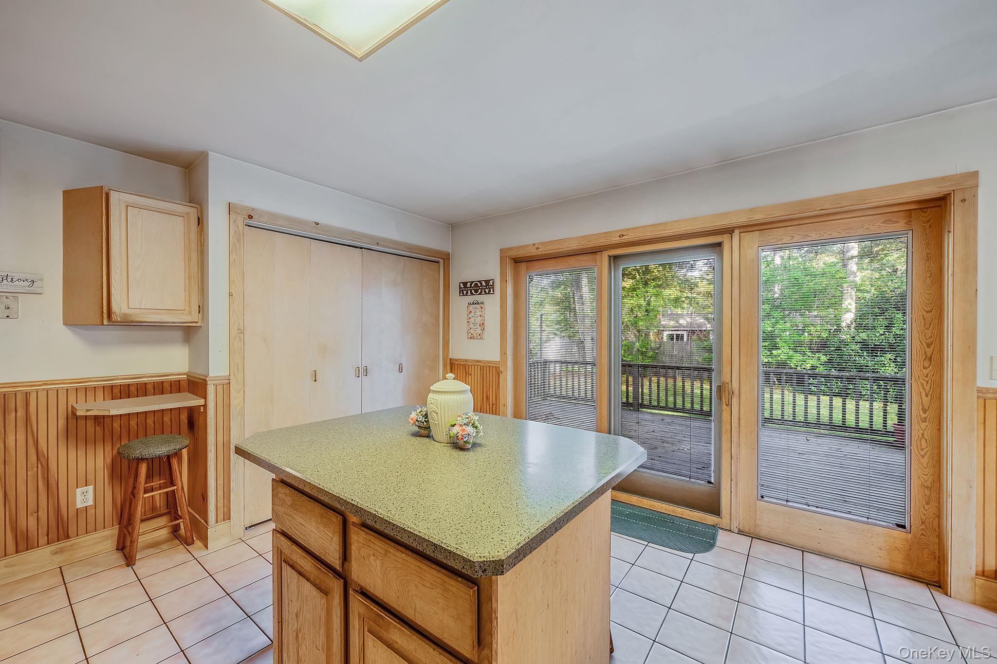 Single Family Brookhaven Suffolk County, NY 11901, MLS-927108-15