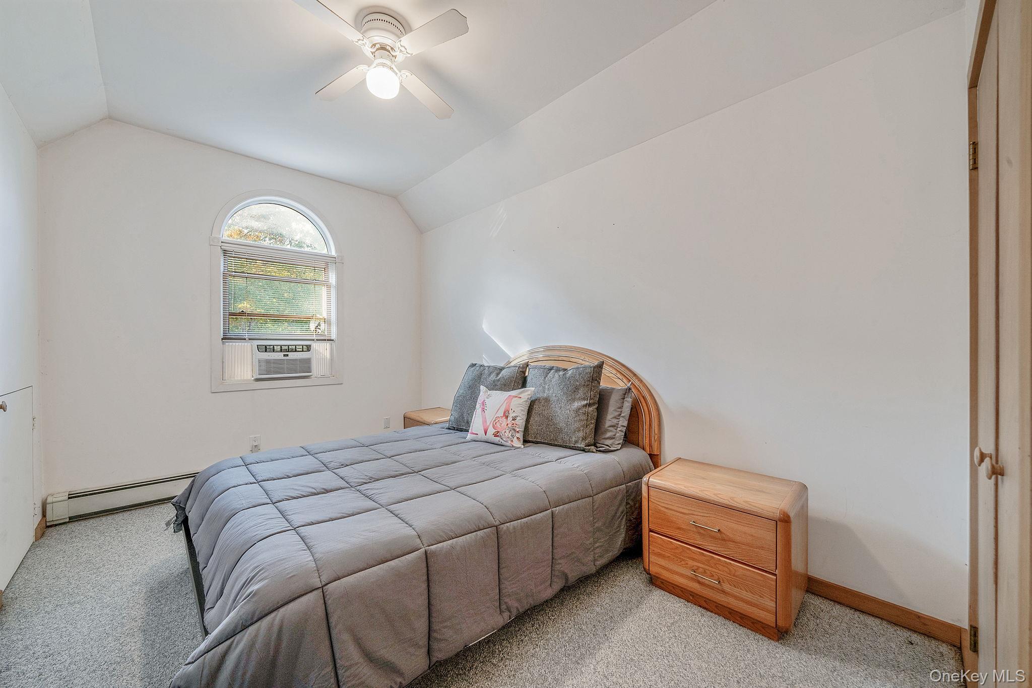 Single Family Brookhaven Suffolk County, NY 11901, MLS-927108-16