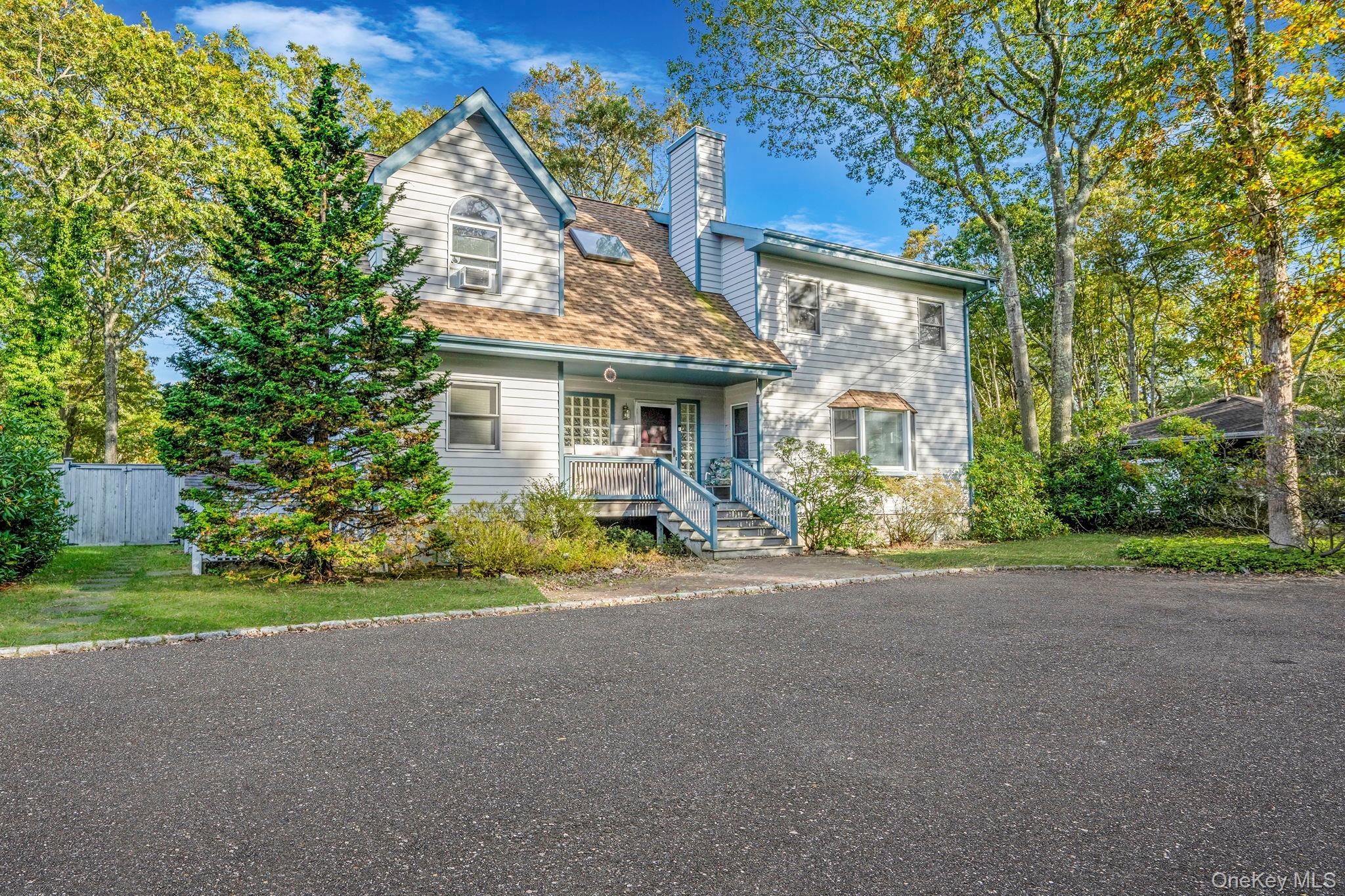 Single Family Brookhaven Suffolk County, NY 11901, MLS-927108-2