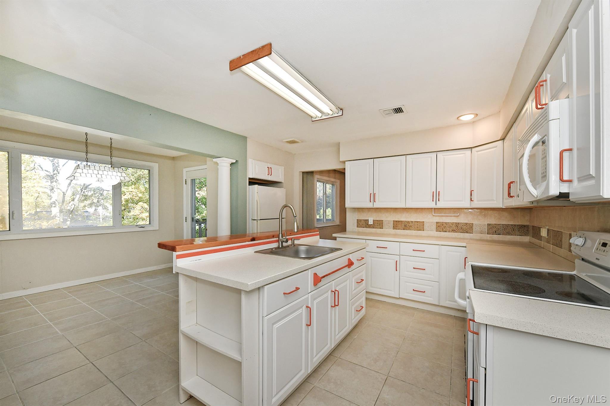 Single Family Melia Suffolk County, NY 11746, MLS-927116-8