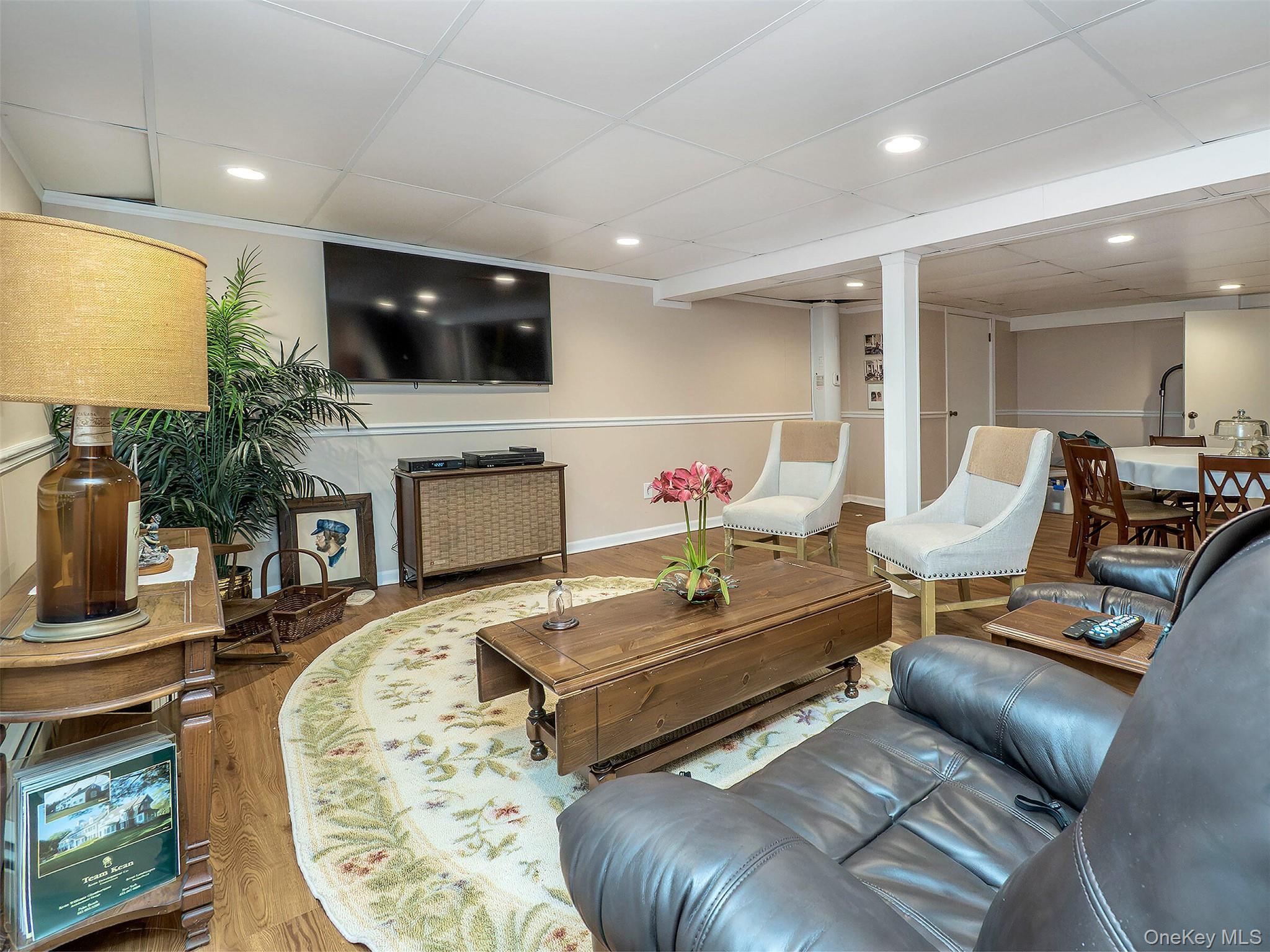 Single Family Harbor Nassau County, NY 11545, MLS-927117-27