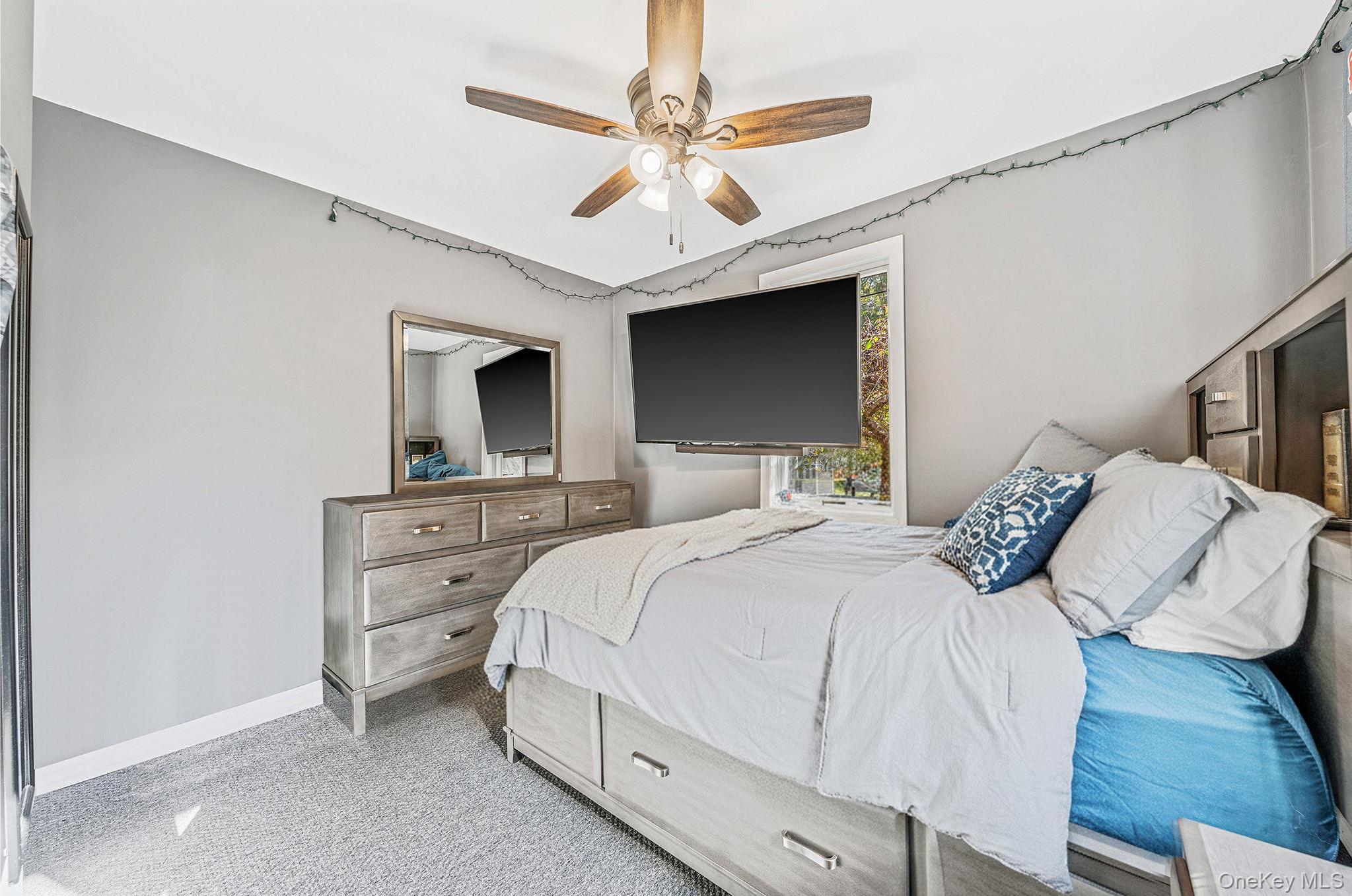 Single Family Lakeside  Suffolk County, NY 11961, MLS-927125-12