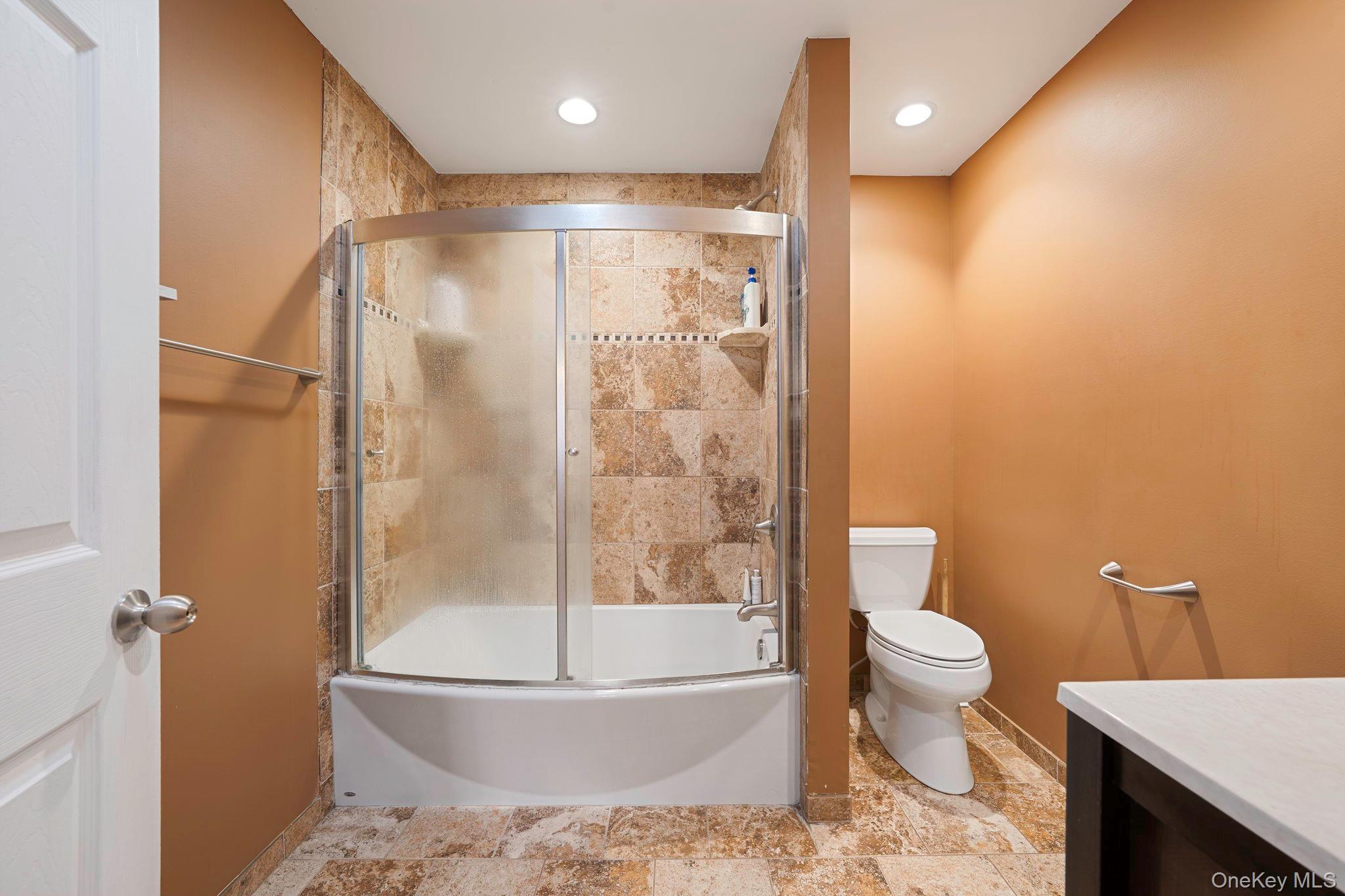 Single Family Lakeside  Suffolk County, NY 11961, MLS-927125-15