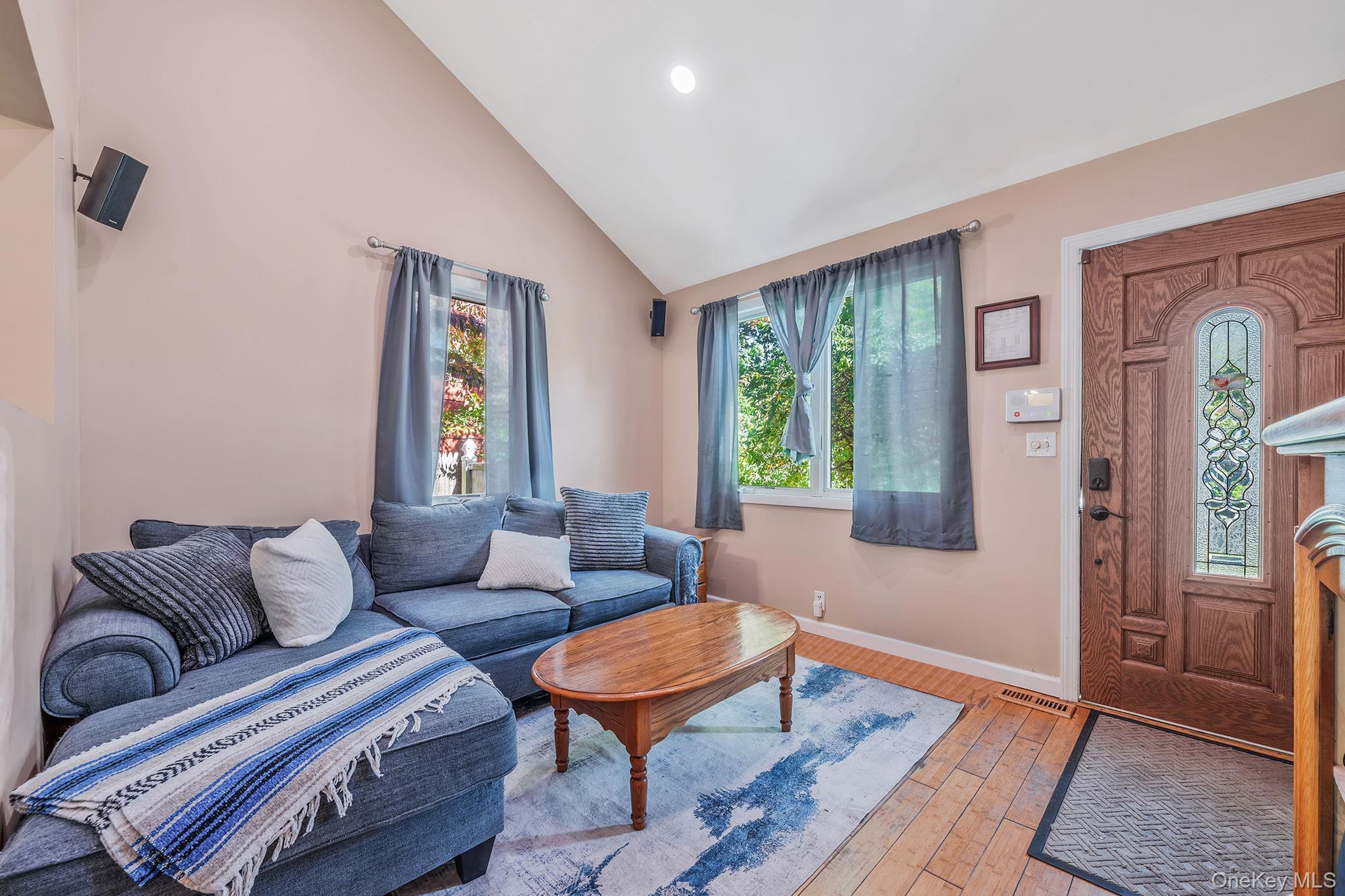 Single Family Lakeside  Suffolk County, NY 11961, MLS-927125-2