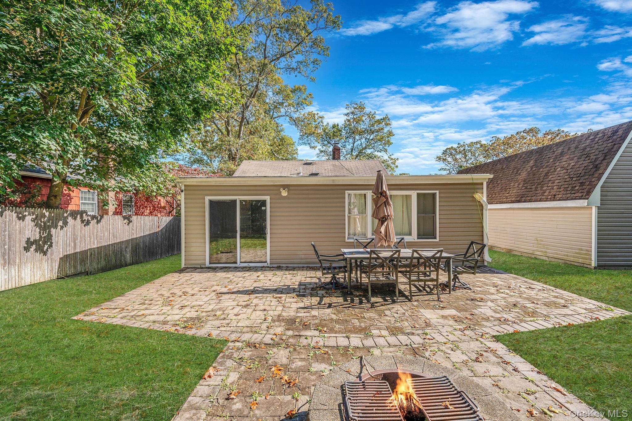 Single Family Lakeside  Suffolk County, NY 11961, MLS-927125-23