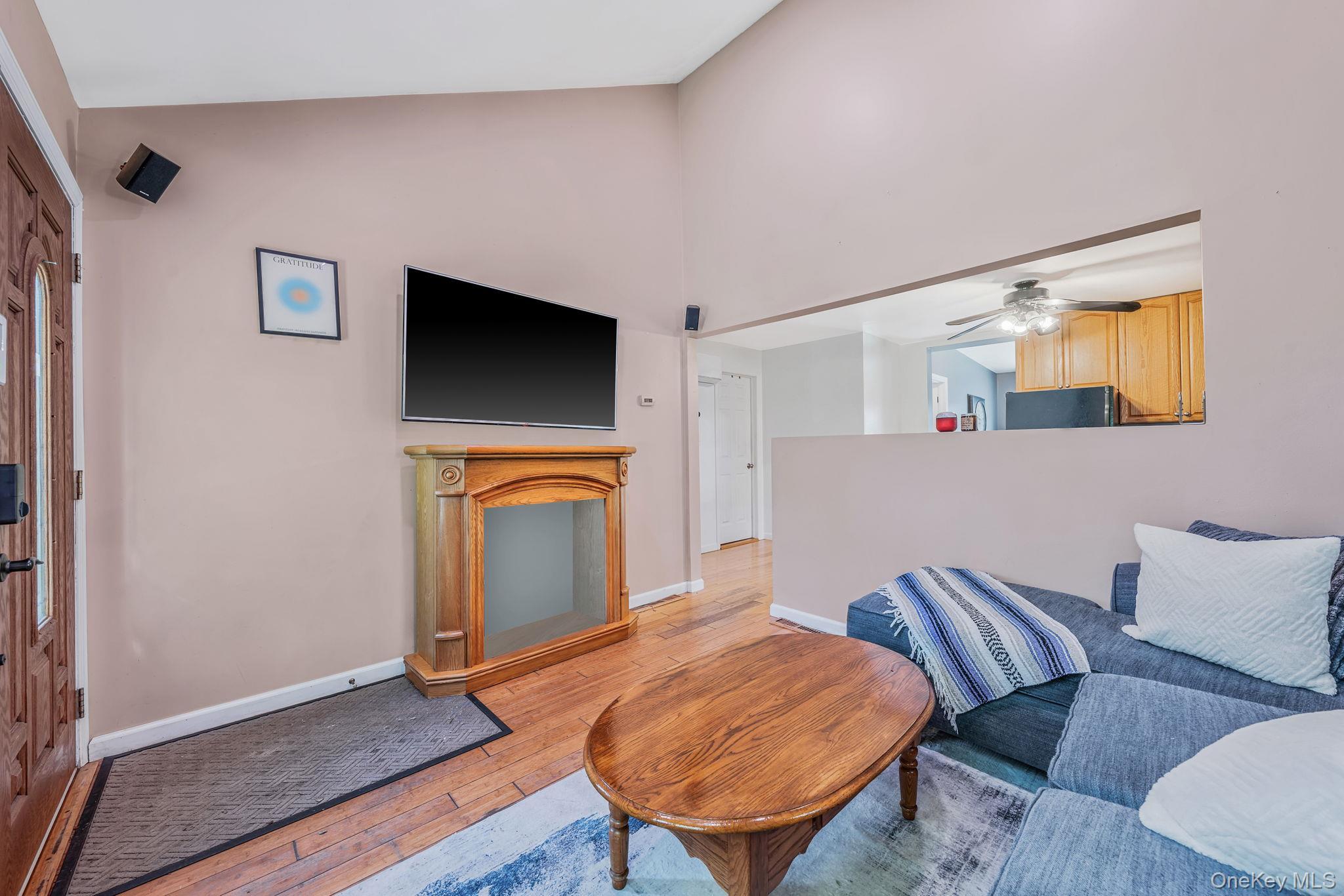 Single Family Lakeside  Suffolk County, NY 11961, MLS-927125-3